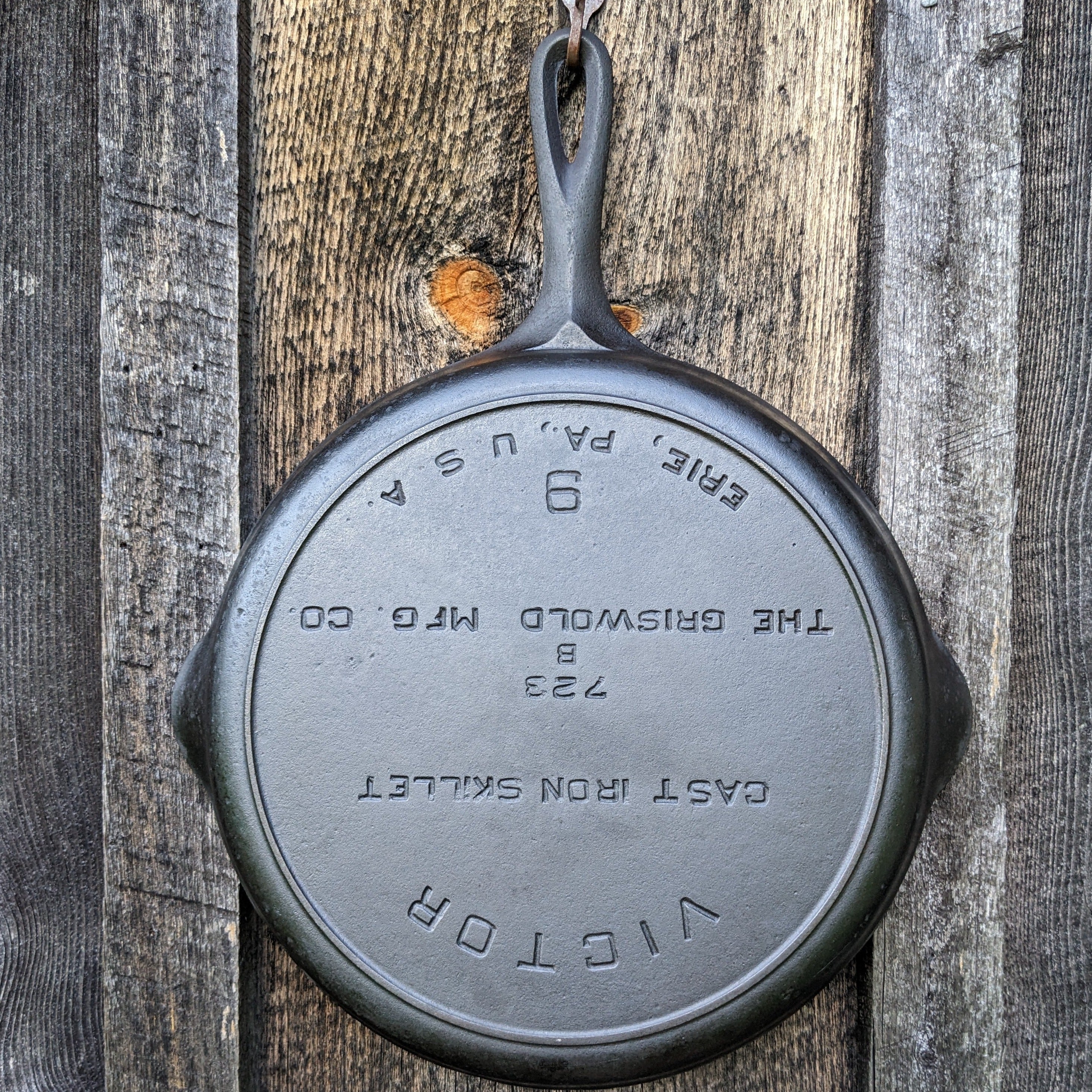 UNIQUE Erie Ghost Mark 9 Cast Iron Skillet 