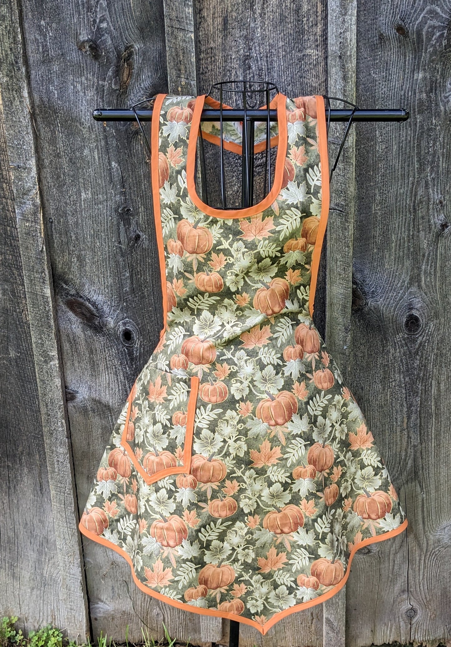 Vintage Inspired Pumpkin Party Autumn Apron