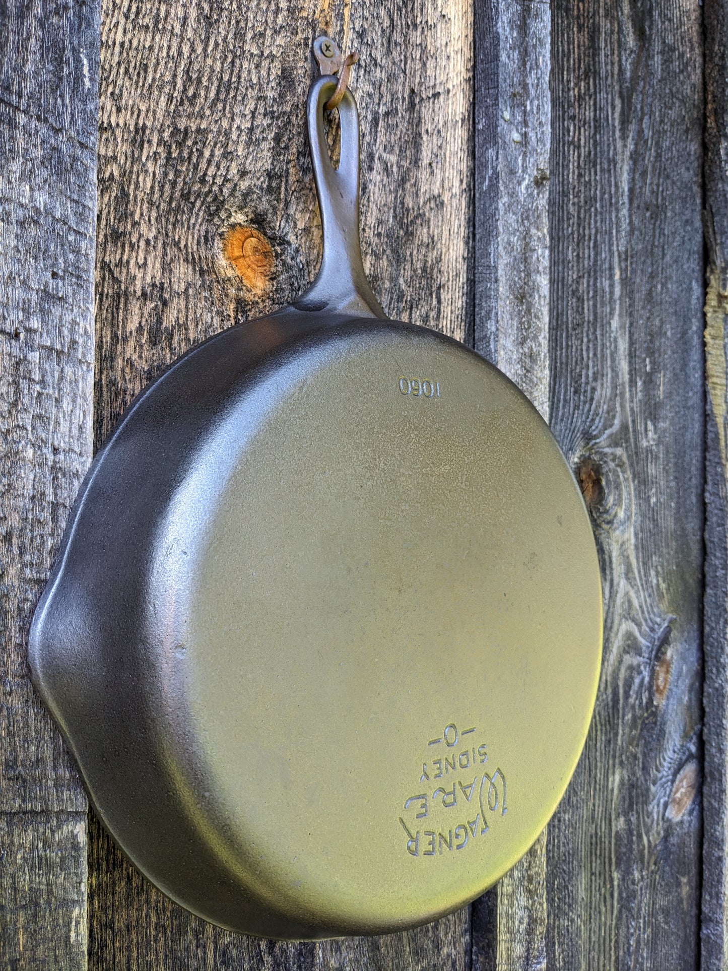 Vintage Large Wagner Ware #10 Cast Iron Skillet Sidney O 1060