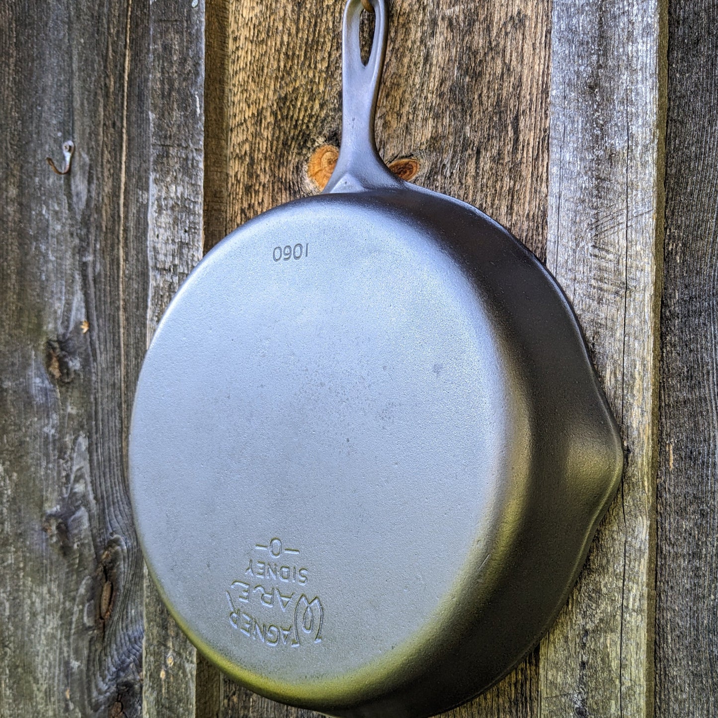 Vintage Large Wagner Ware #10 Cast Iron Skillet Sidney O 1060