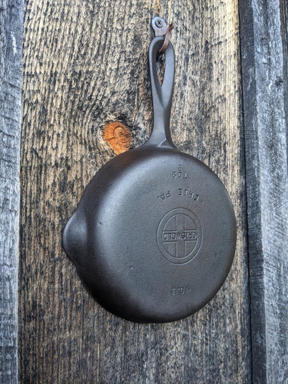 Griswold #3 Cast Iron Skillet 709 B Small Block Logo