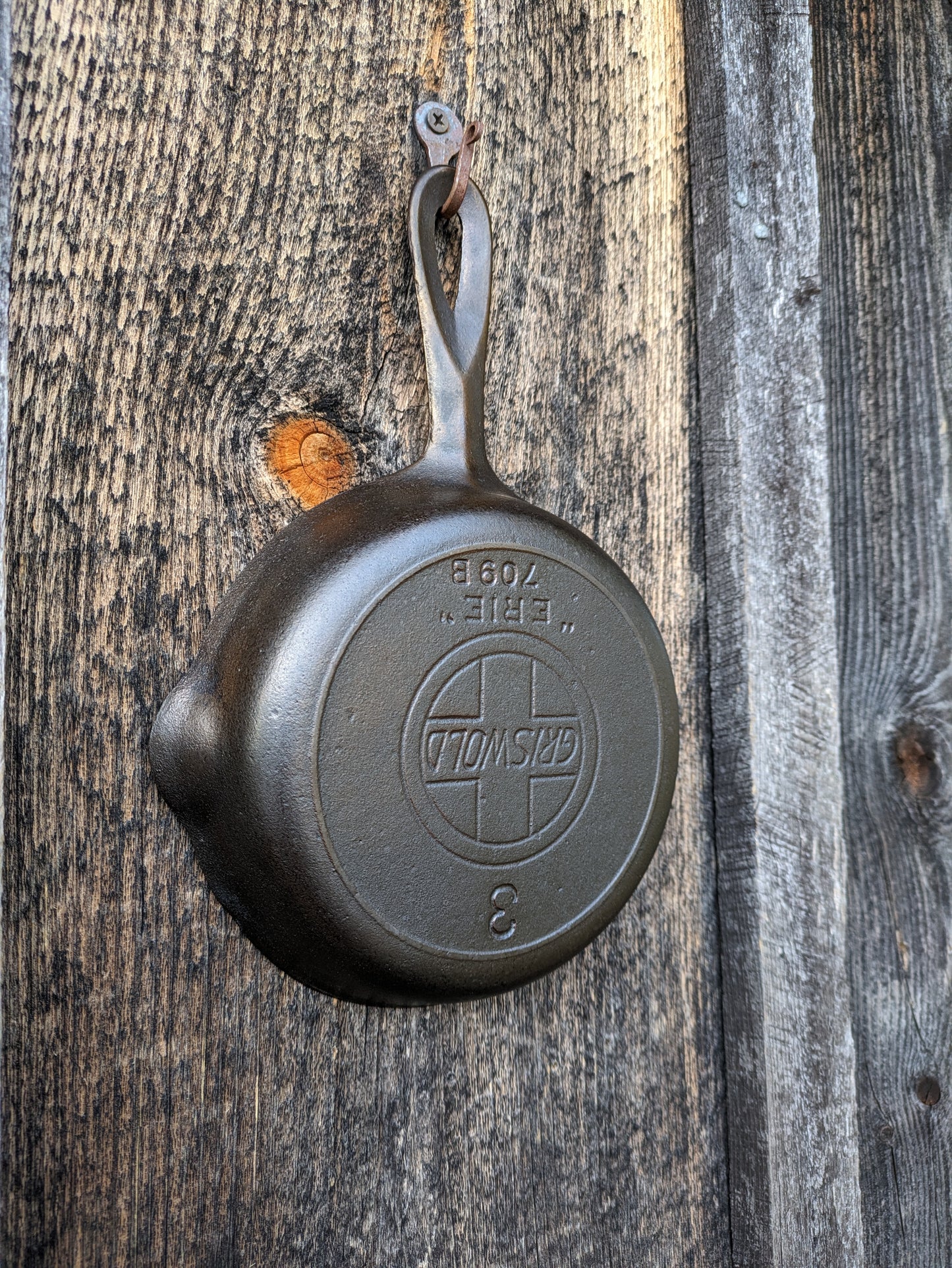 Griswold Slant Erie Logo #3 Cast Iron Skillet 709 B