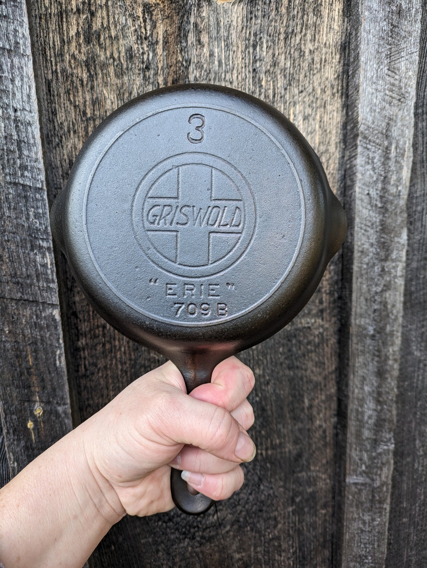 Griswold Slant Erie Logo #3 Cast Iron Skillet 709 B