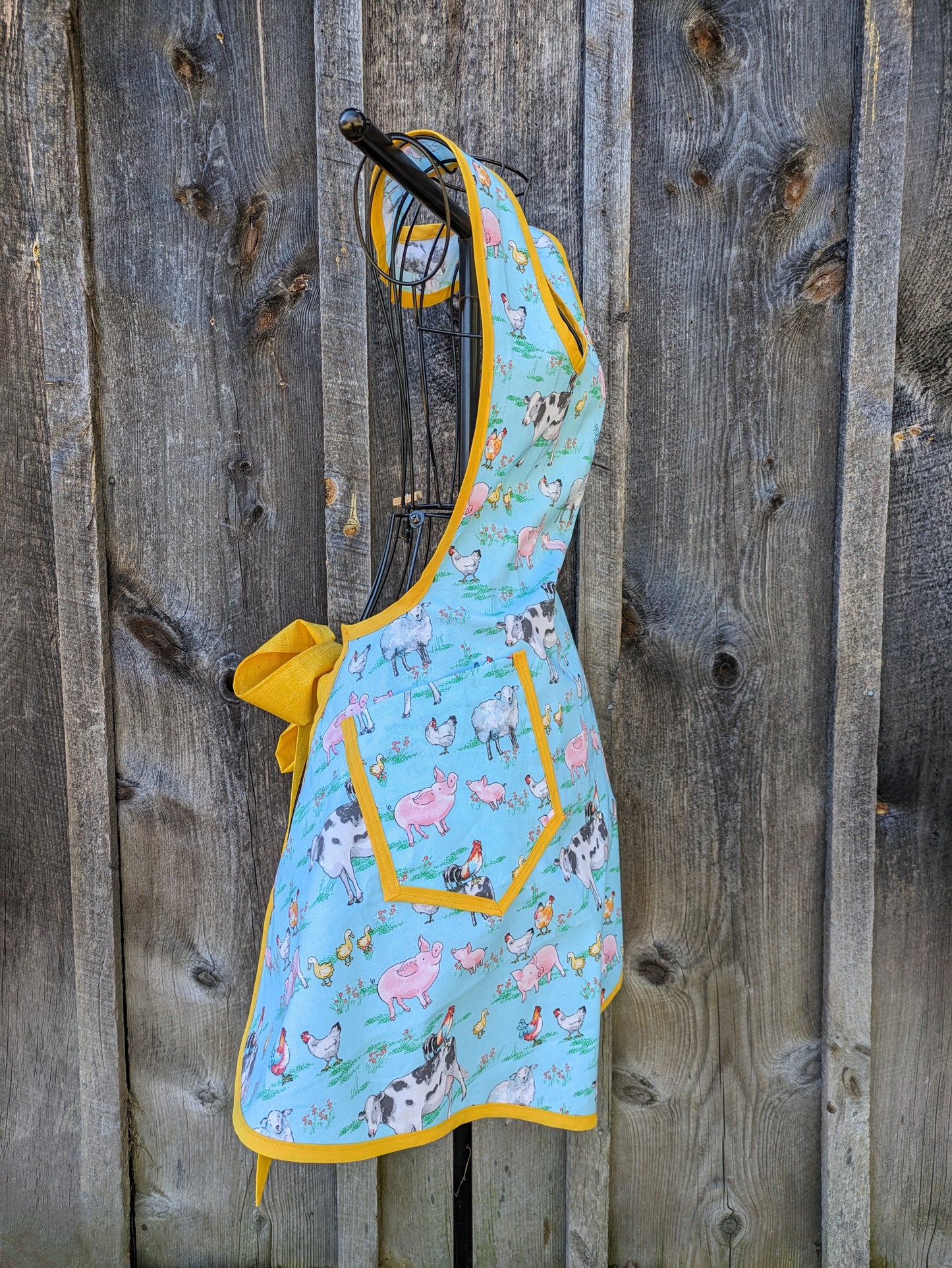 Barnyard Friends Vintage Inspired Full Apron
