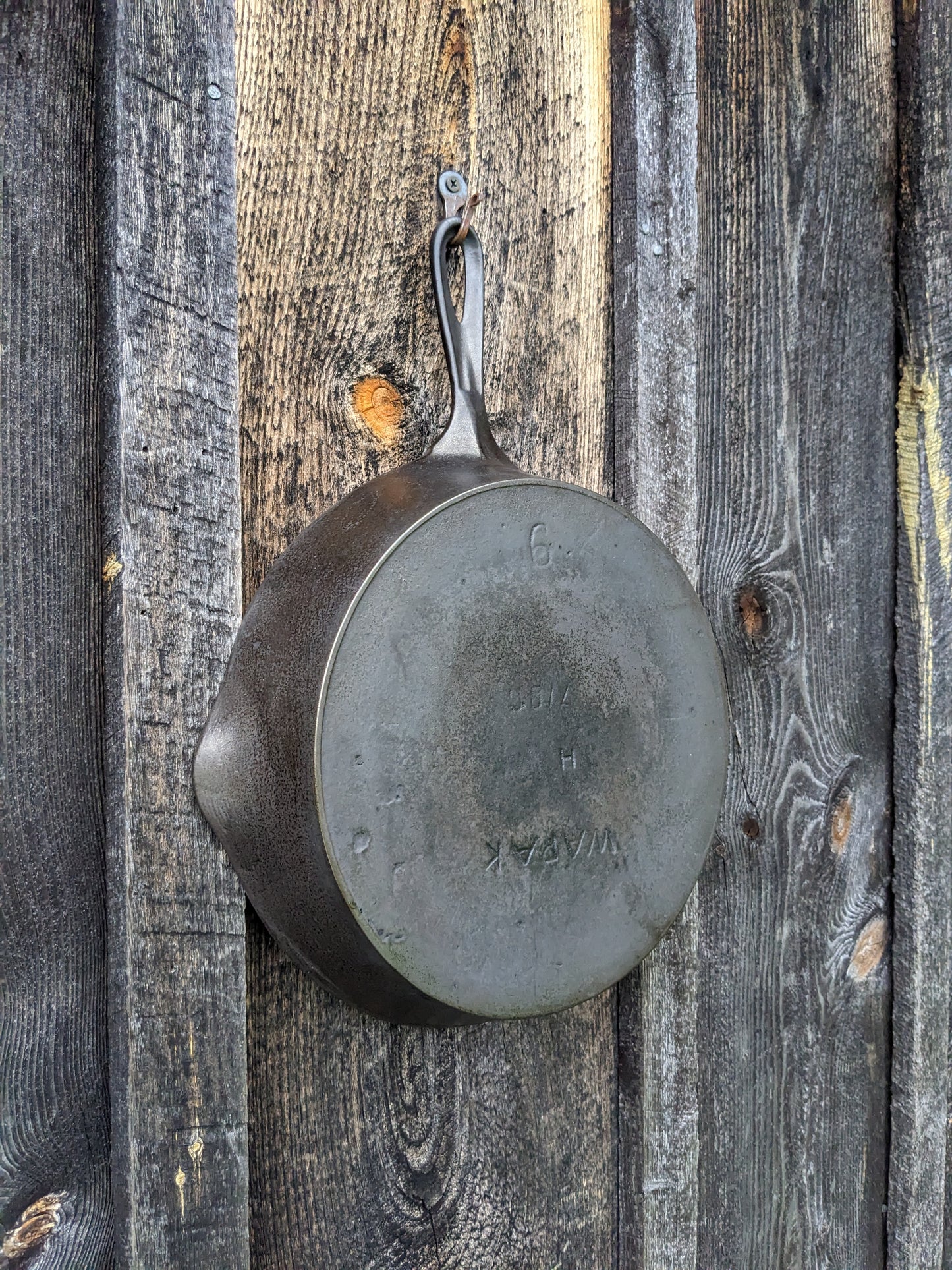 Wapak Early Logo #9 H 710 Cast Iron Skillet