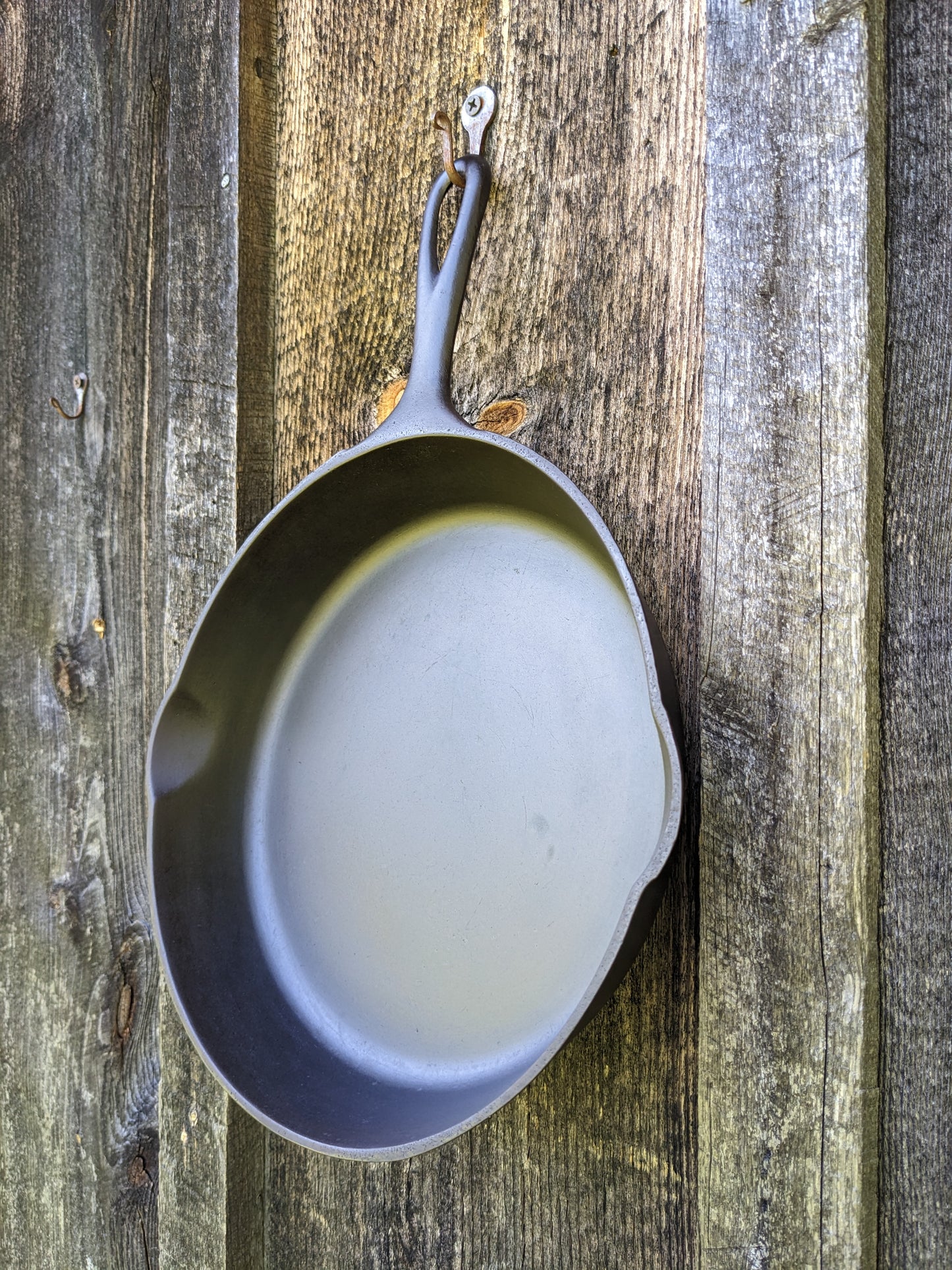 Victor by Griswold #8 Cast Iron Skillet 722