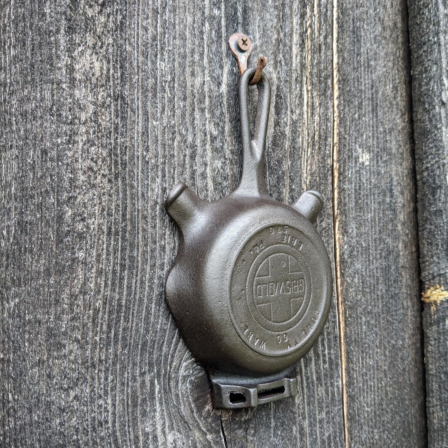 Griswold 570 Cast Iron Ash Tray