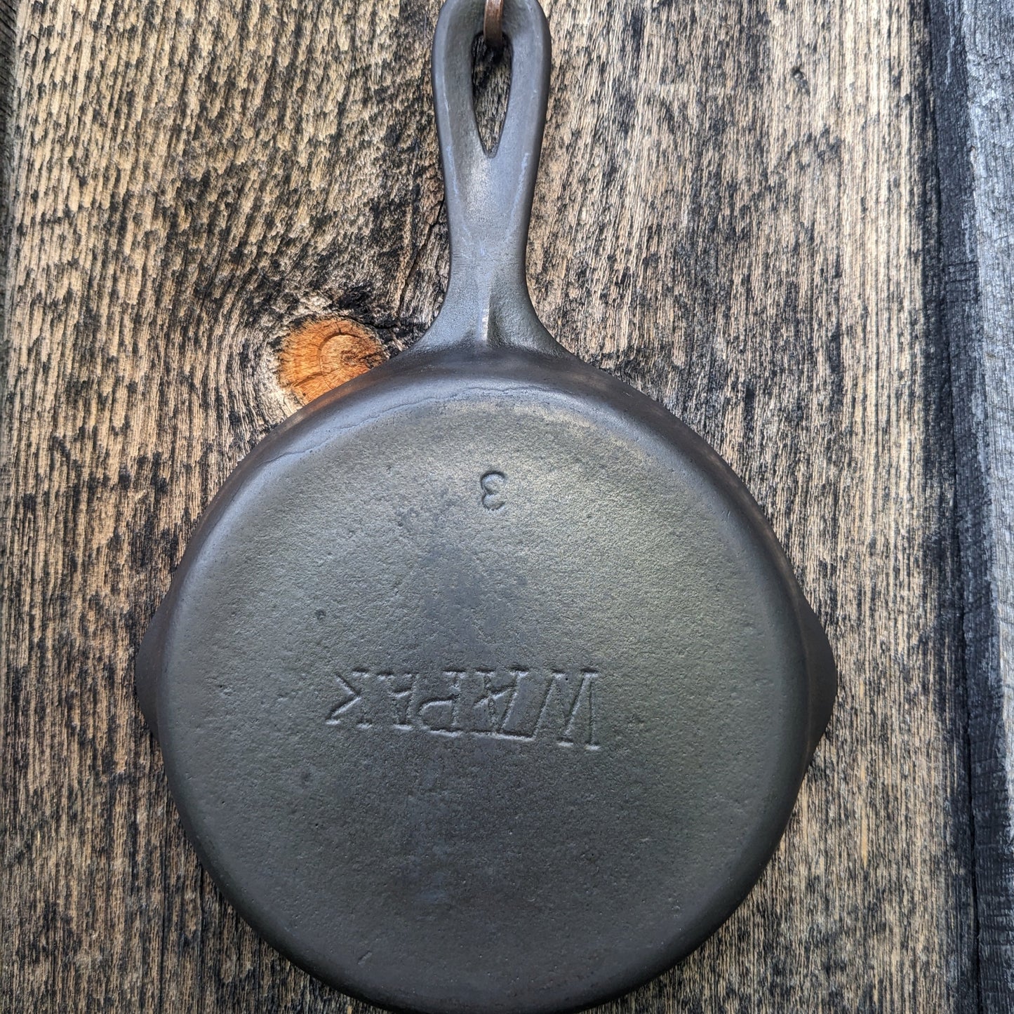 Antique Wapak #3 Taper Logo Cast Iron Skillet