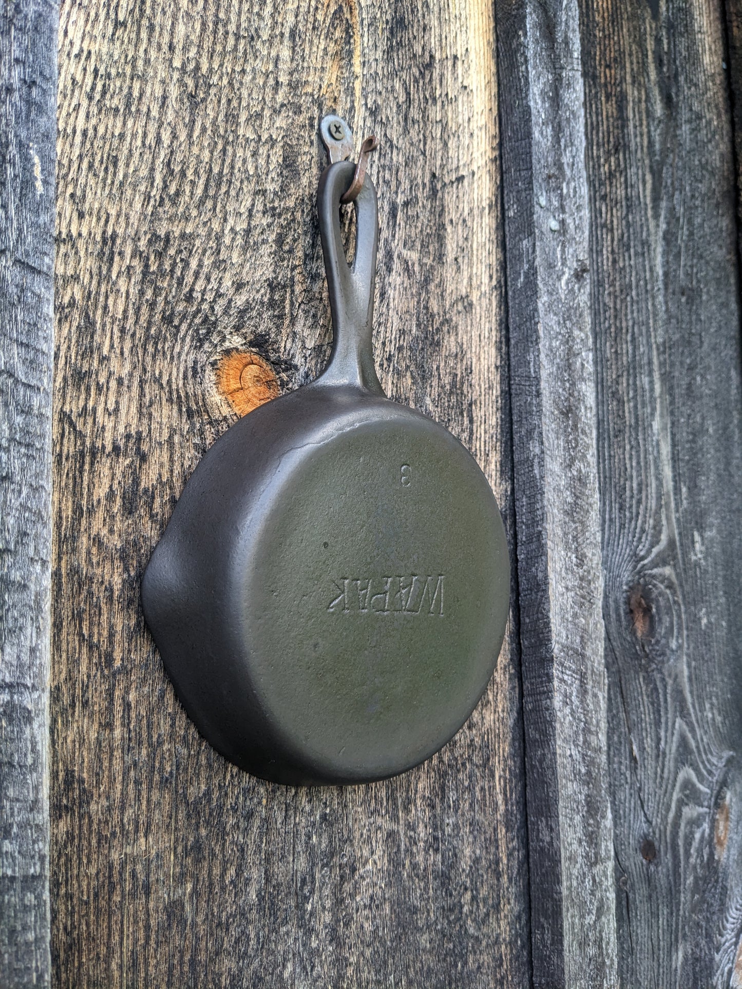 Antique Wapak #3 Taper Logo Cast Iron Skillet