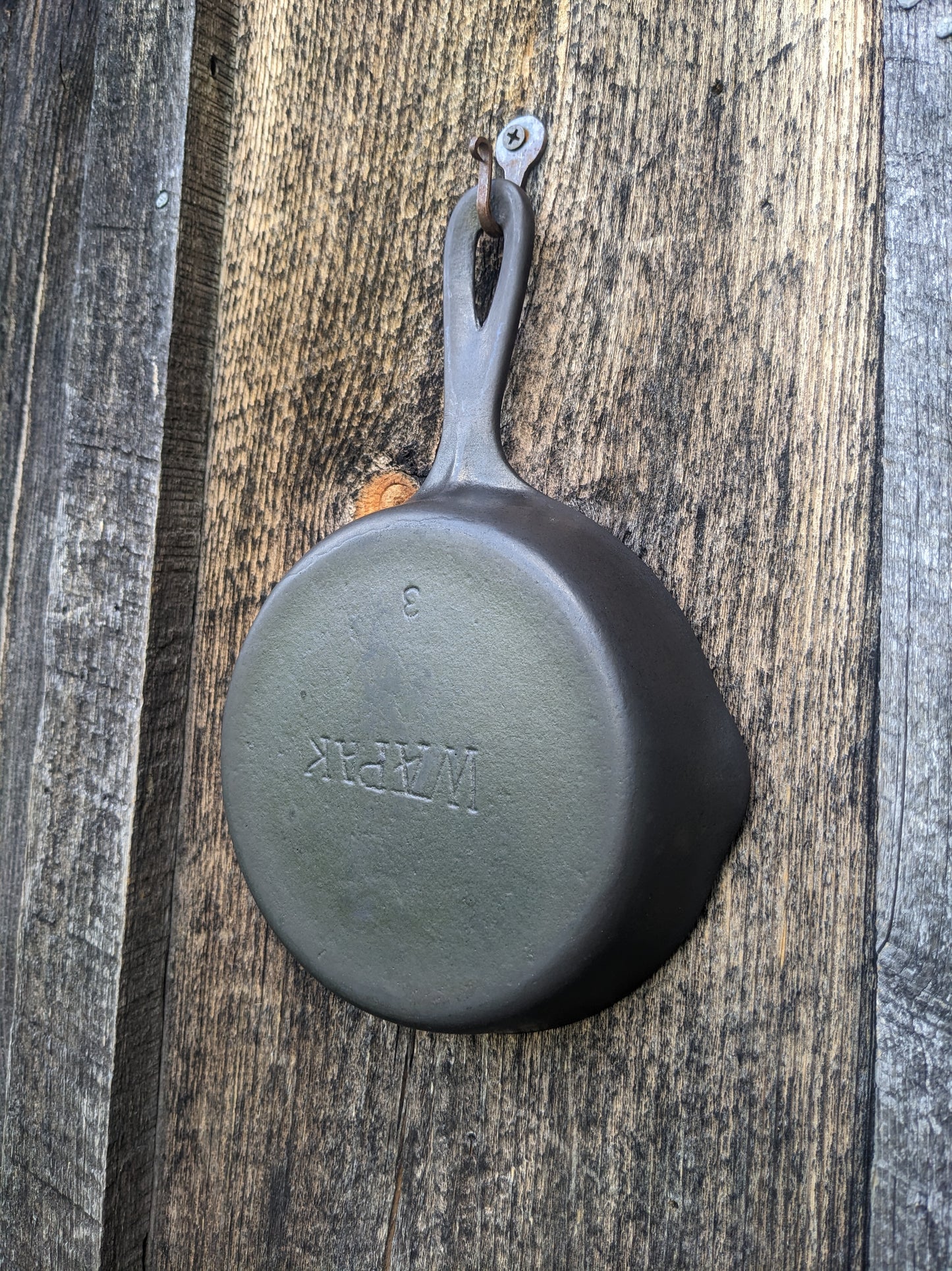 Antique Wapak #3 Taper Logo Cast Iron Skillet