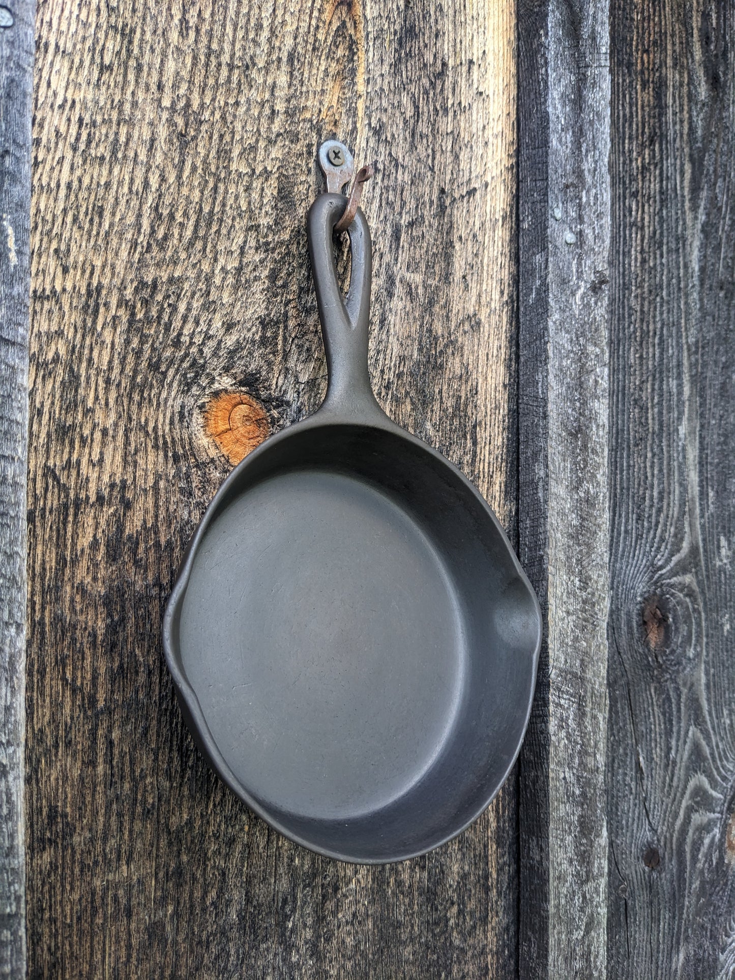 Antique Wapak #3 Taper Logo Cast Iron Skillet