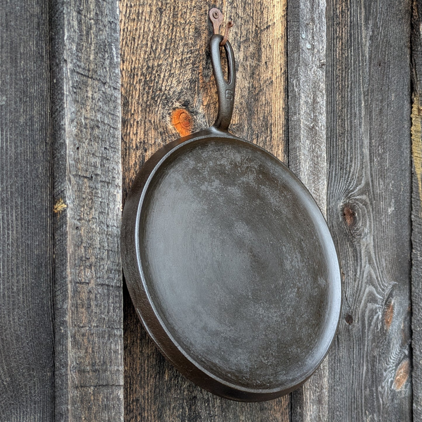 Griswold #9 Cast Iron Round Skillet Griddle, Large Block Logo 609 A