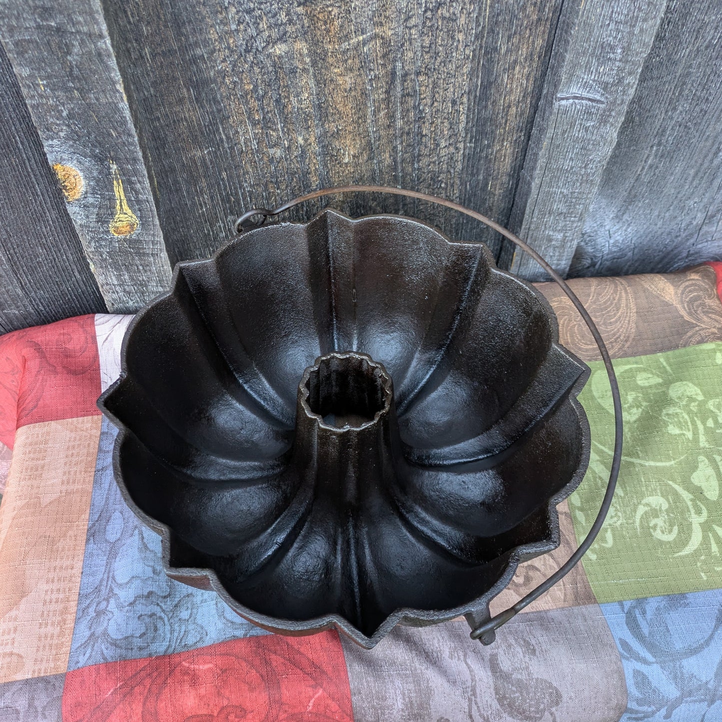 Vintage Cast Iron Bundt Pan with Bail Handle, Fully Restored