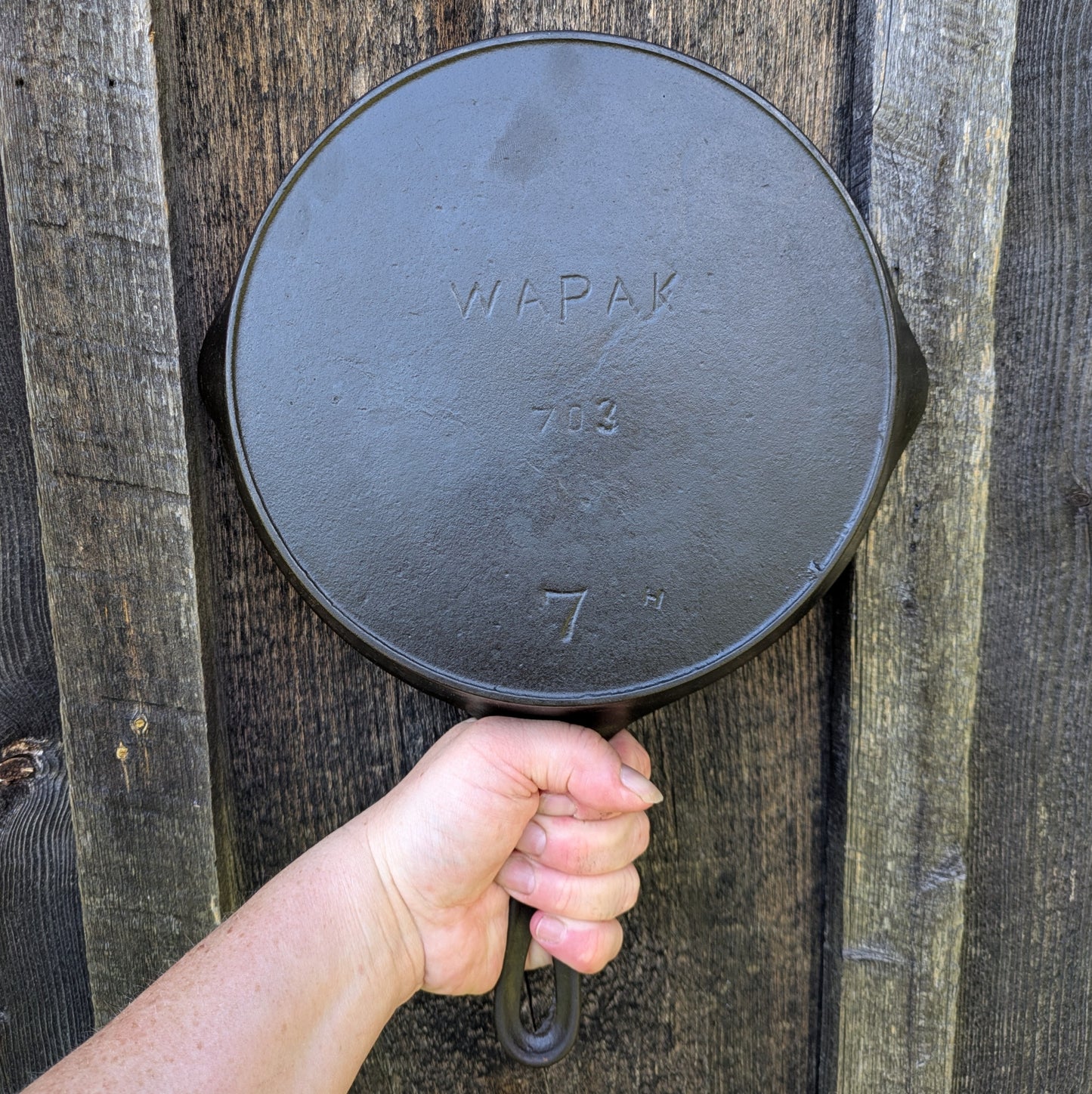 Wapak #7 Early Logo Cast Iron Skillet 703 with Heat Ring