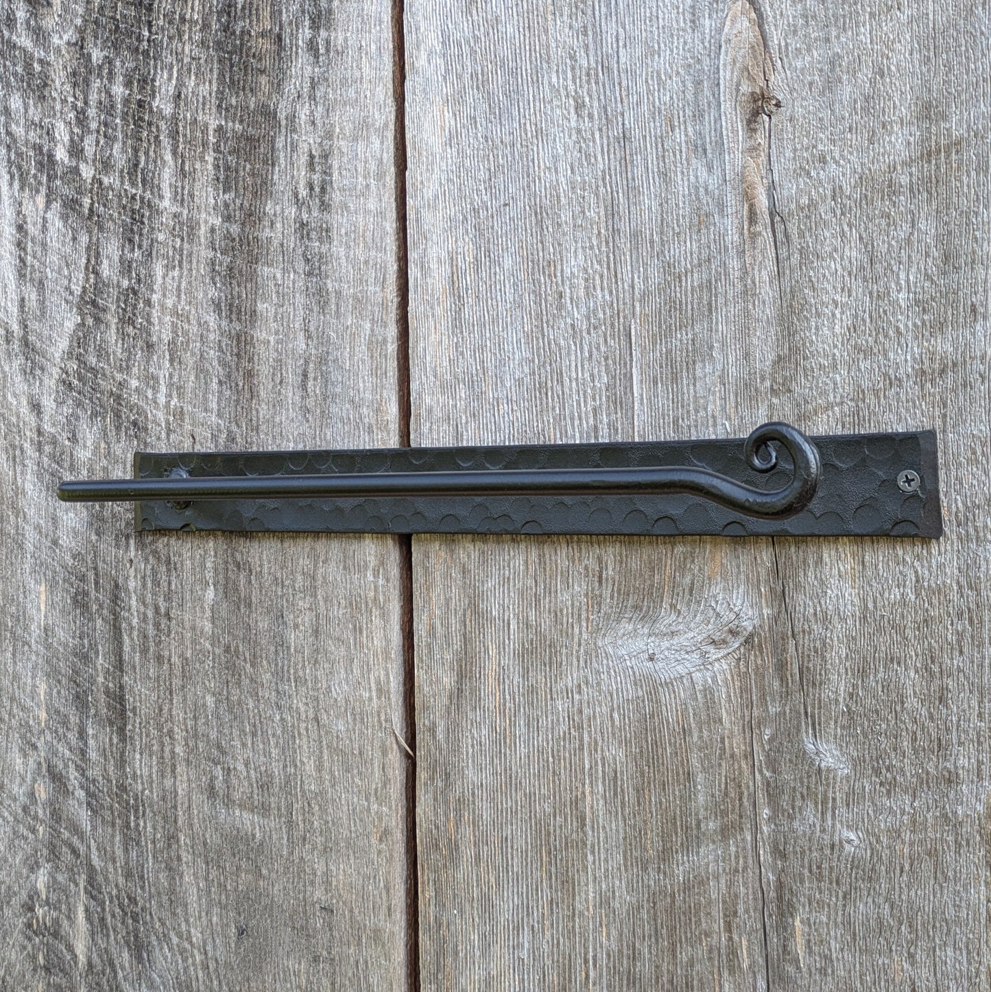 Hand Forged Paper Towel Holder with Hammer Finish Backplate