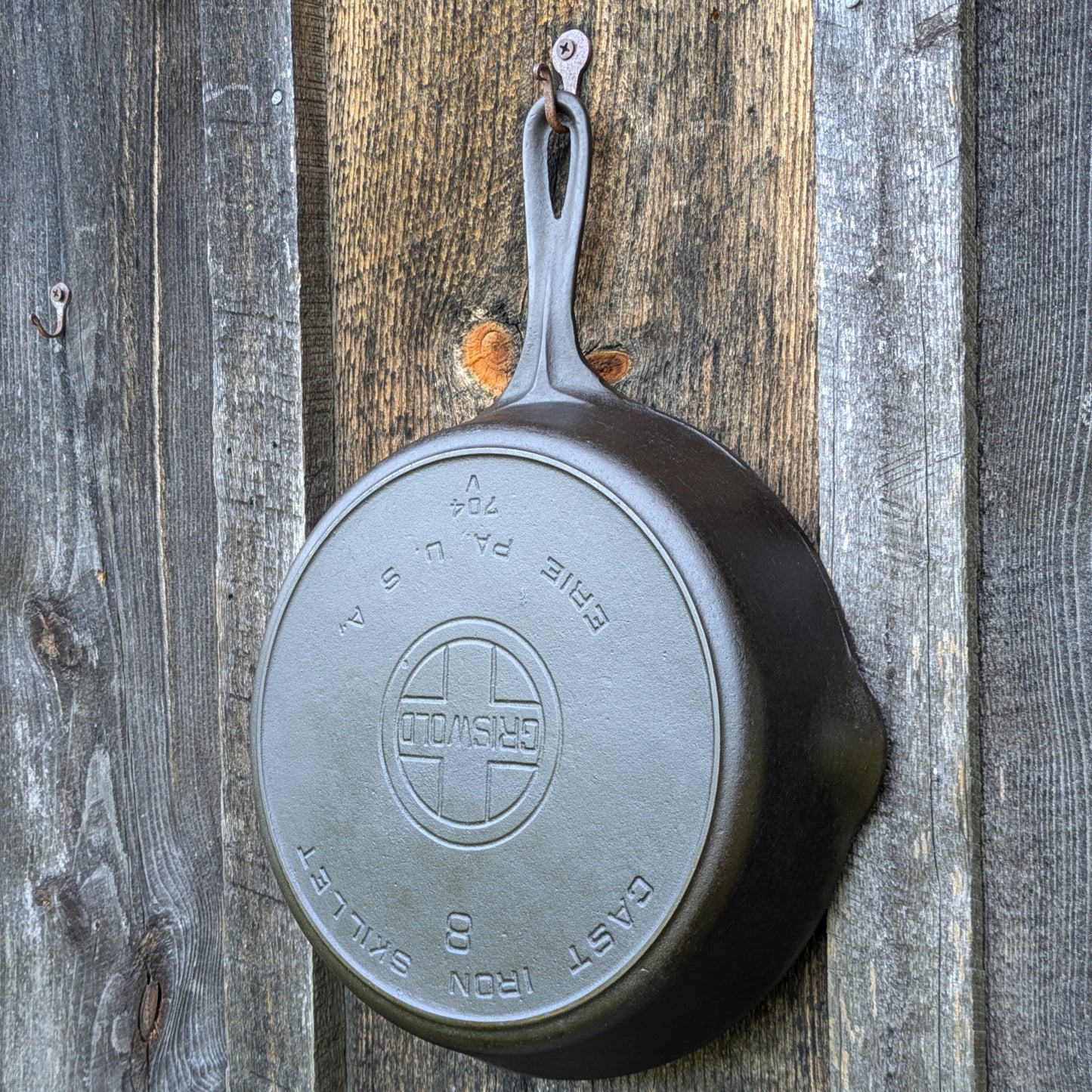 Griswold Cast Iron Skillet #8 Large Block Logo and Heat Ring 704 V