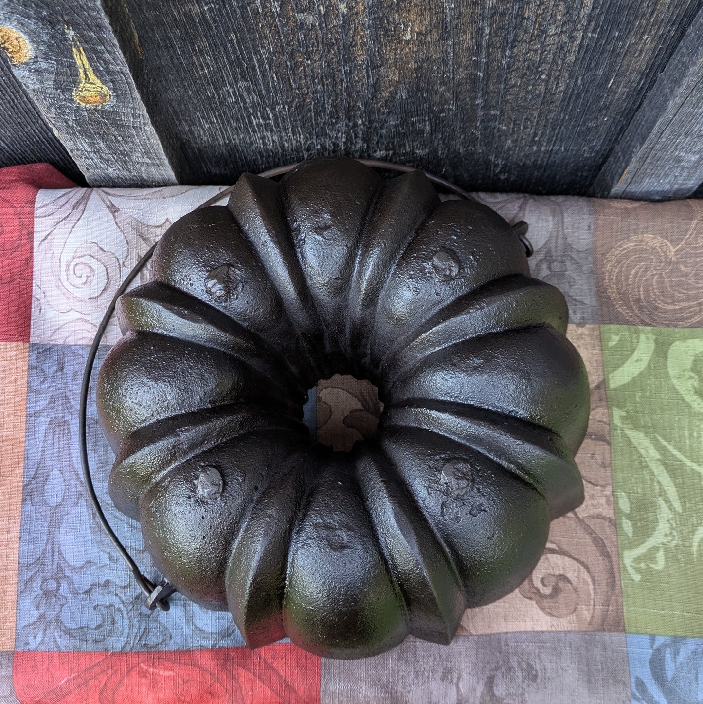 Vintage Cast Iron Bundt Pan with Bail Handle, Fully Restored