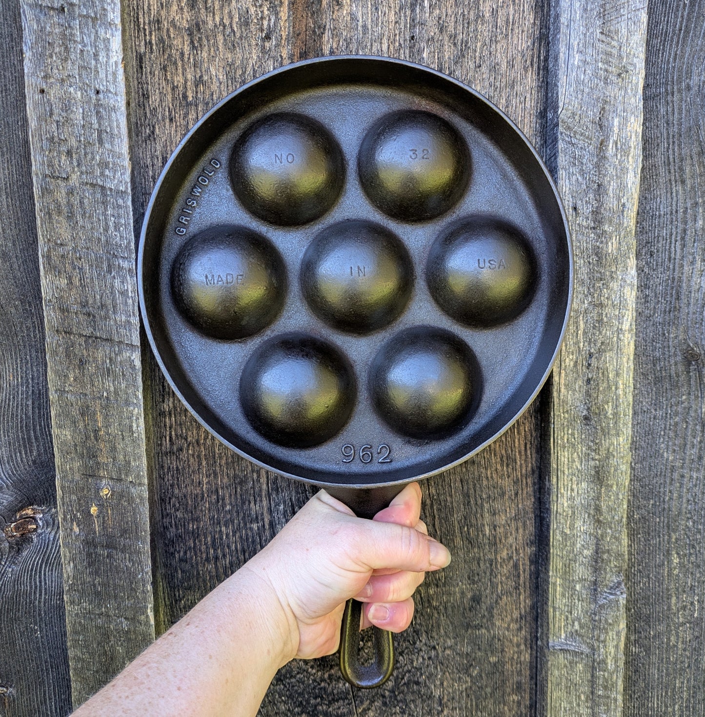 Griswold No. 32 Aebleskiver Danish Cake Pan or Egg Poacher, 962