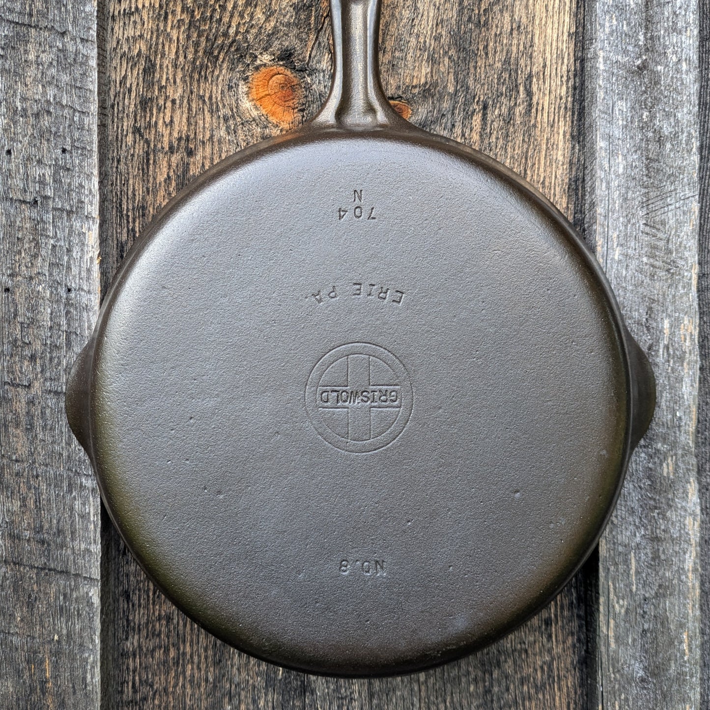 Vintage Griswold #8 Cast Iron Skillet Small Block Logo Grooved Handle 704 N