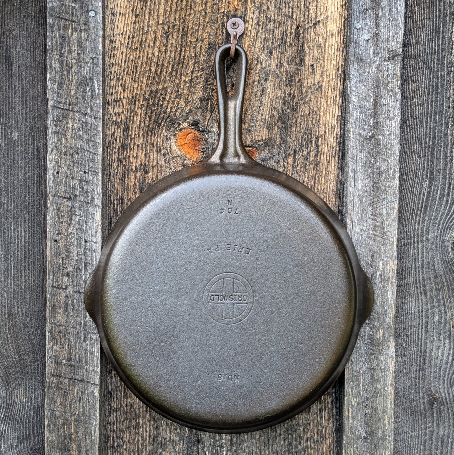 Vintage Griswold #8 Cast Iron Skillet Small Block Logo Grooved Handle 704 N