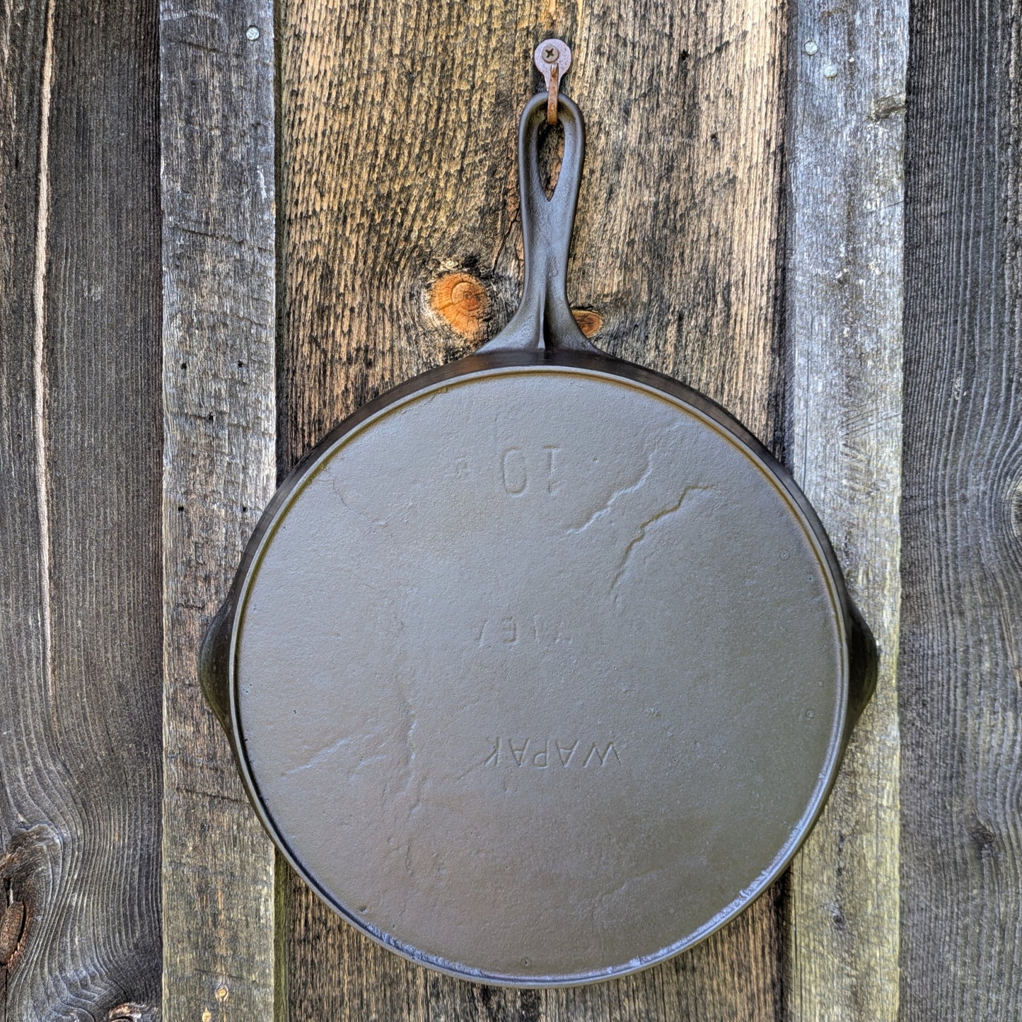 Antique Wapak #10 Early Logo Cast Iron Skillet with Heat Ring