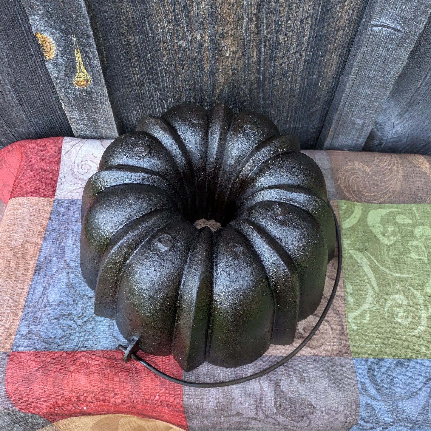 Vintage Cast Iron Bundt Pan with Bail Handle, Fully Restored