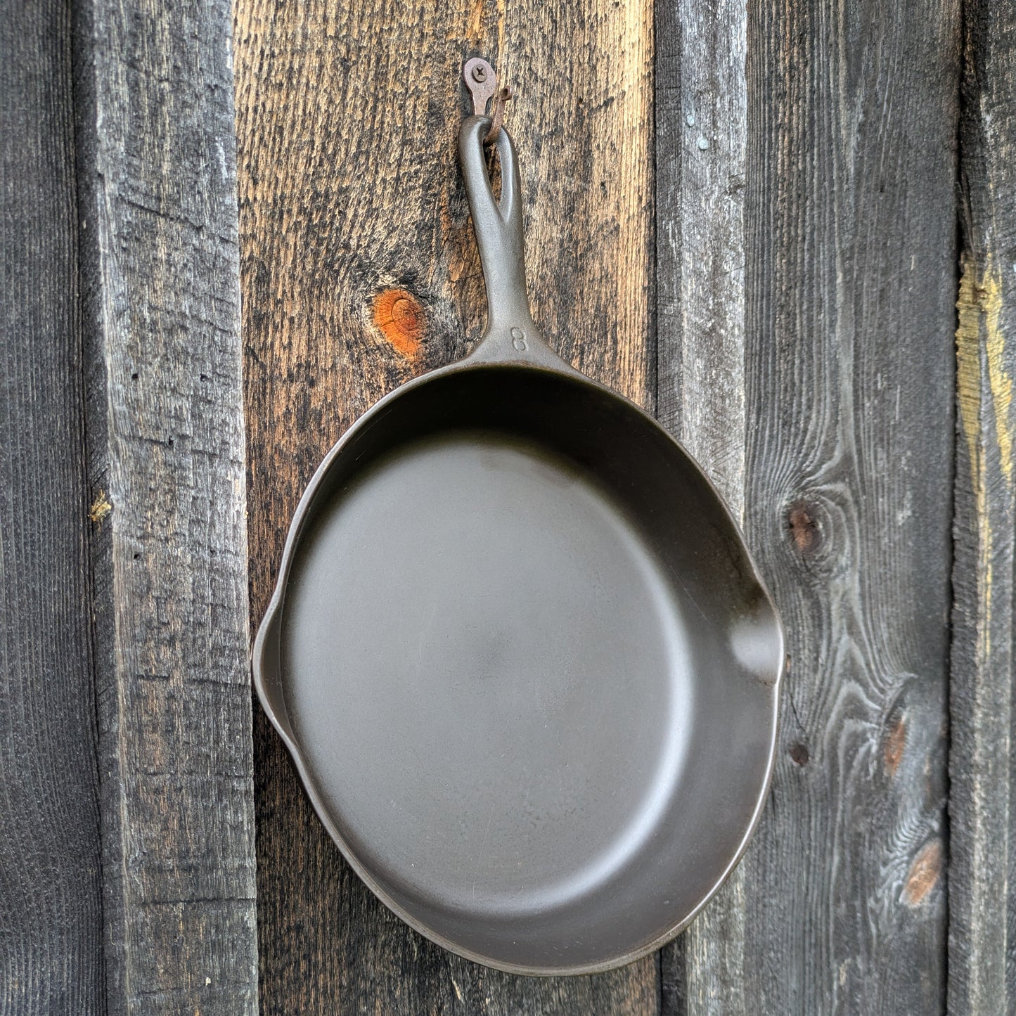 Vintage Wagner Ware Sidney O #8 Cast Iron Skillet 1058 T