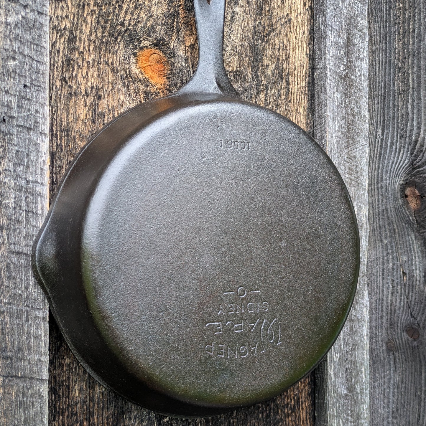 Vintage Wagner Ware Sidney O #8 Cast Iron Skillet 1058 I