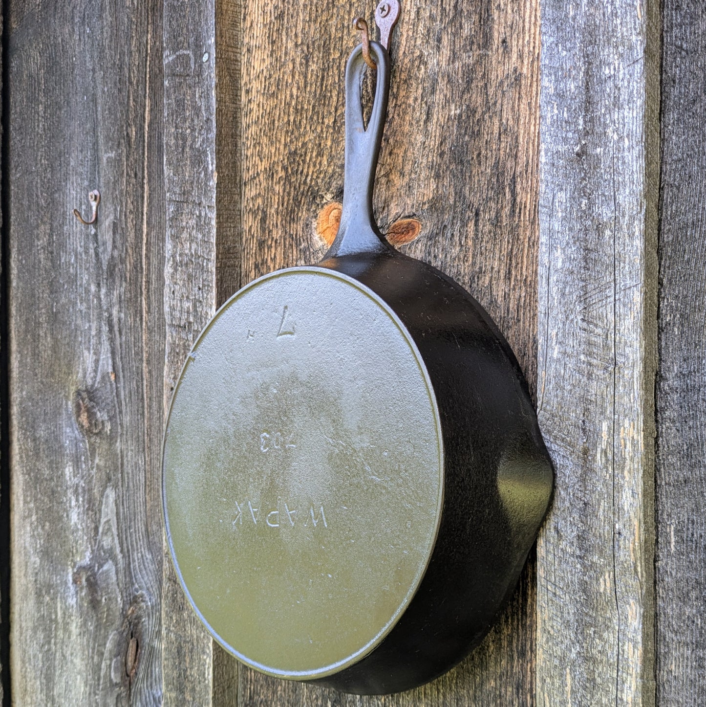 Wapak #7 Early Logo Cast Iron Skillet 703 with Heat Ring