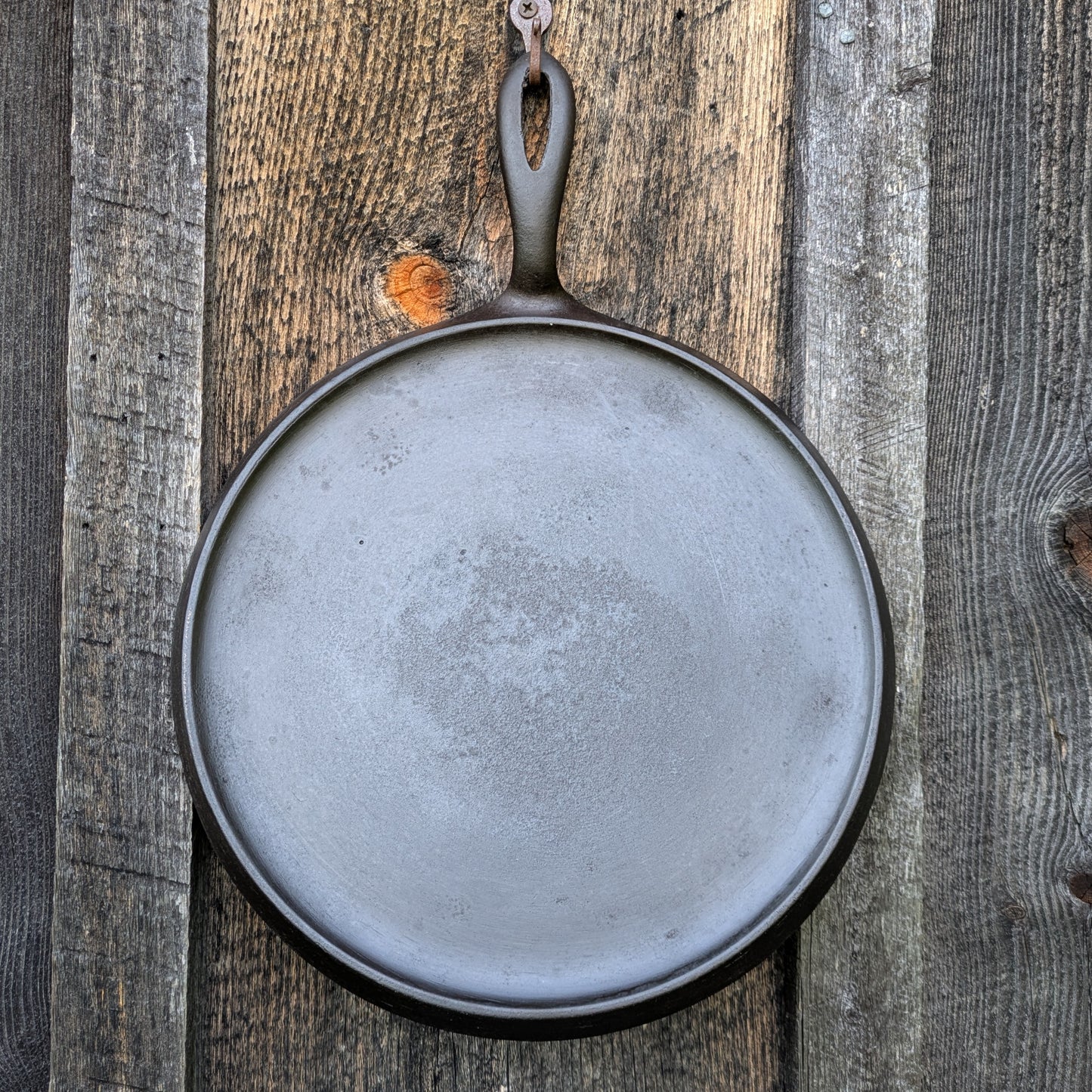 Griswold #9 Cast Iron Skillet Griddle Slant Erie Logo 739