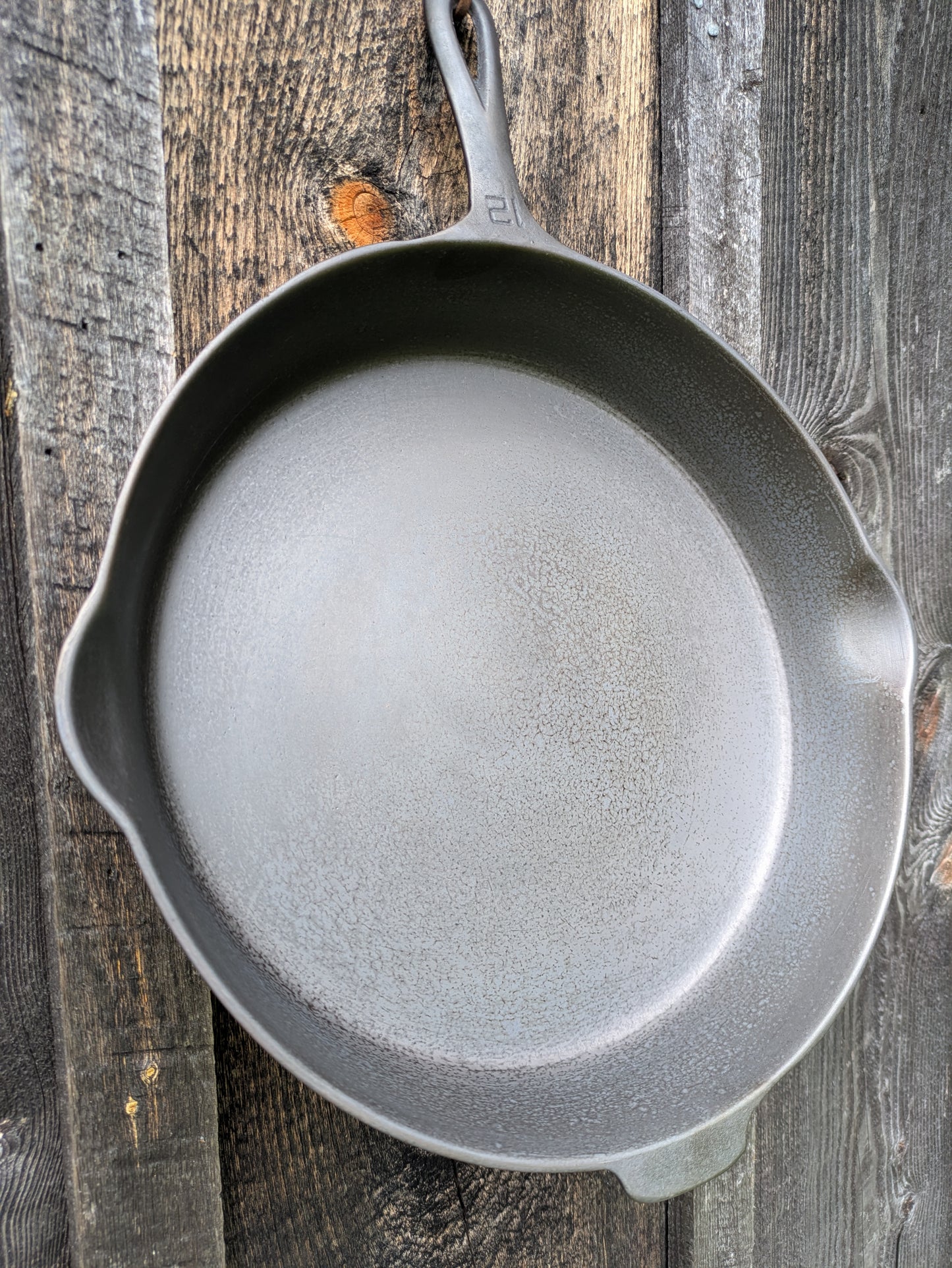 Large Griswold #12 Cast Iron Skillet with Large Block Logo and Heat Ring, Erie PA 719