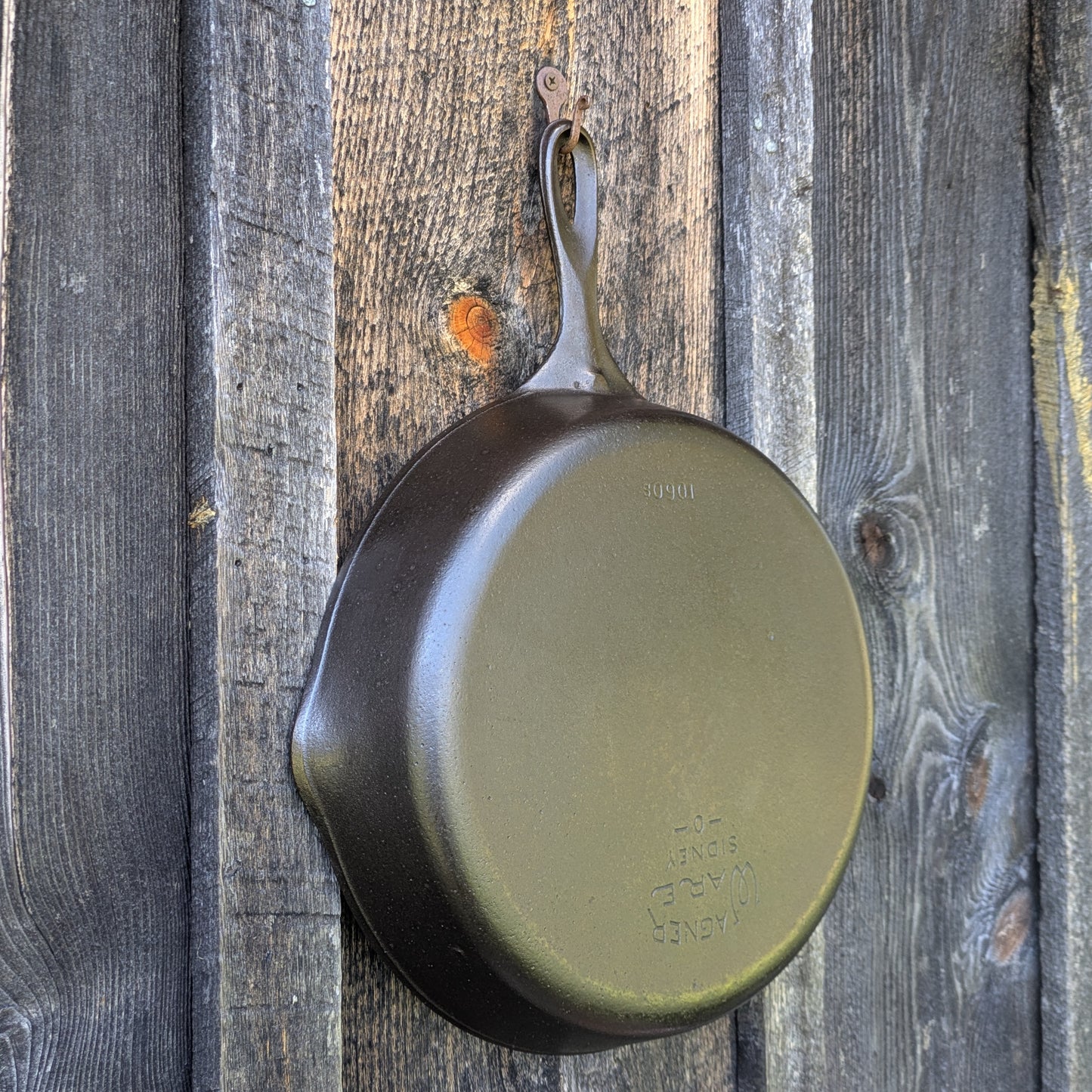 Vintage Large Wagner Ware #10 Cast Iron Skillet Sidney O 1060 S