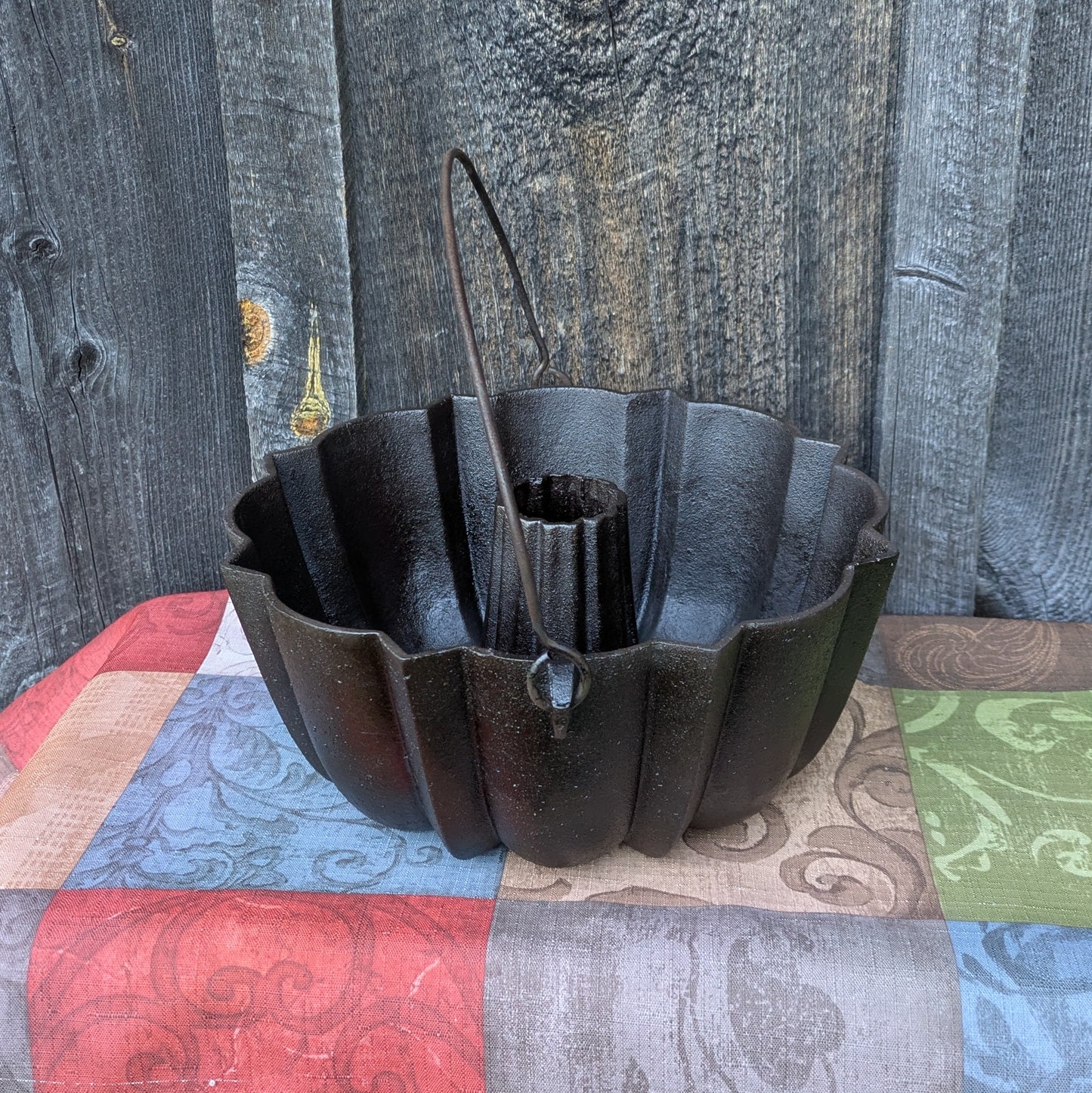 Vintage Cast Iron Bundt Pan with Bail Handle, Fully Restored