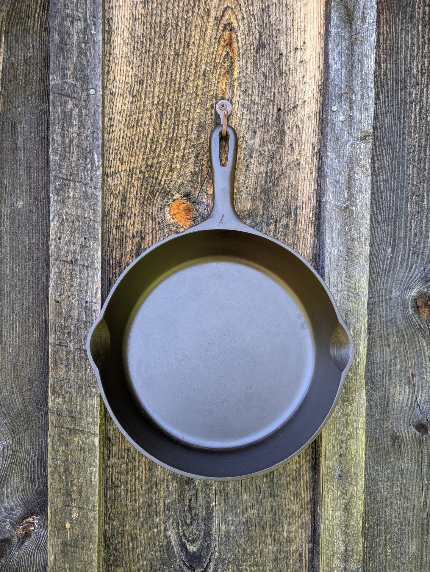 Vintage Unmarked Wagner Ware Cast Iron Skillets Size #3, #5, & #7