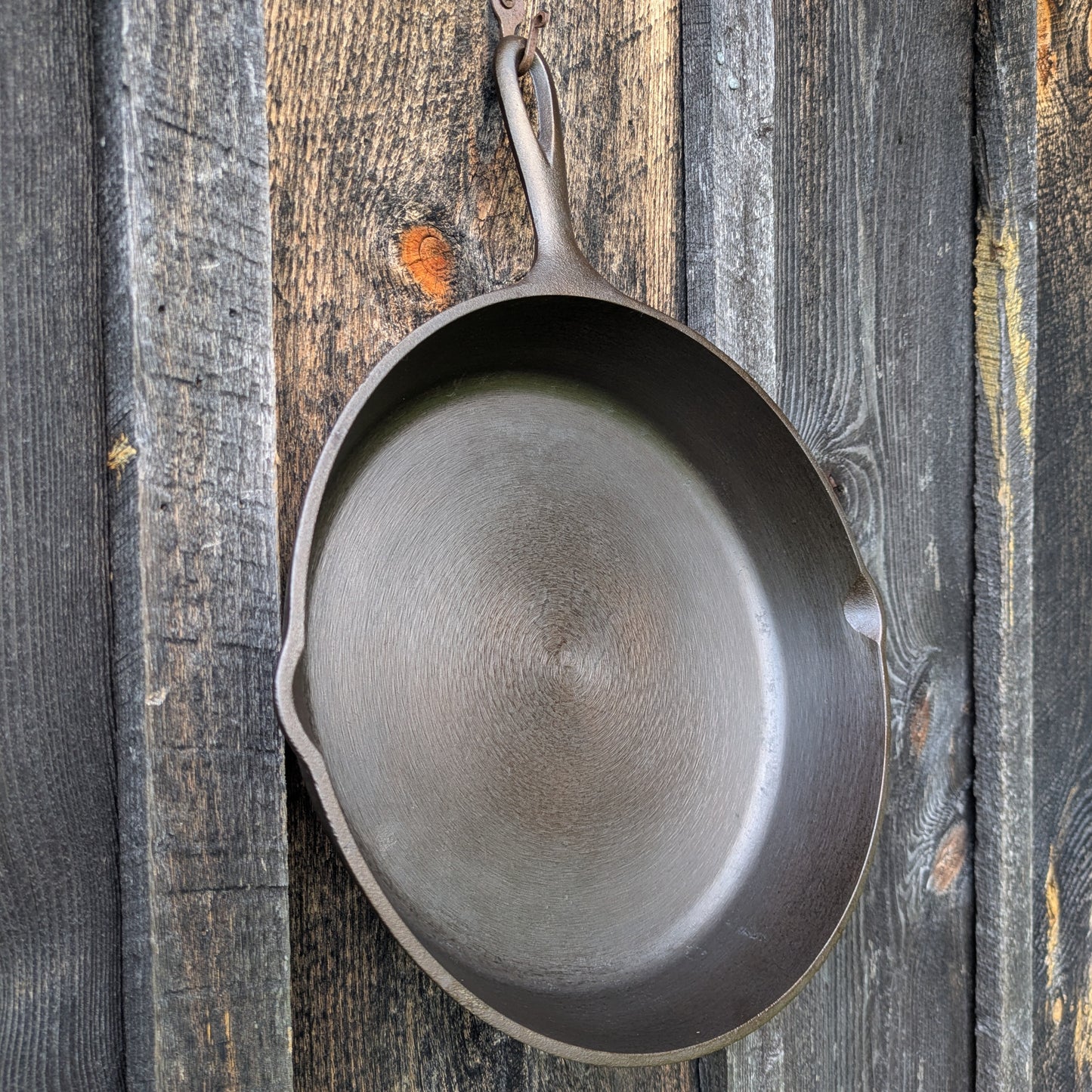 Vintage 1930's 3 Notch Lodge #10 Cast Iron Skillet