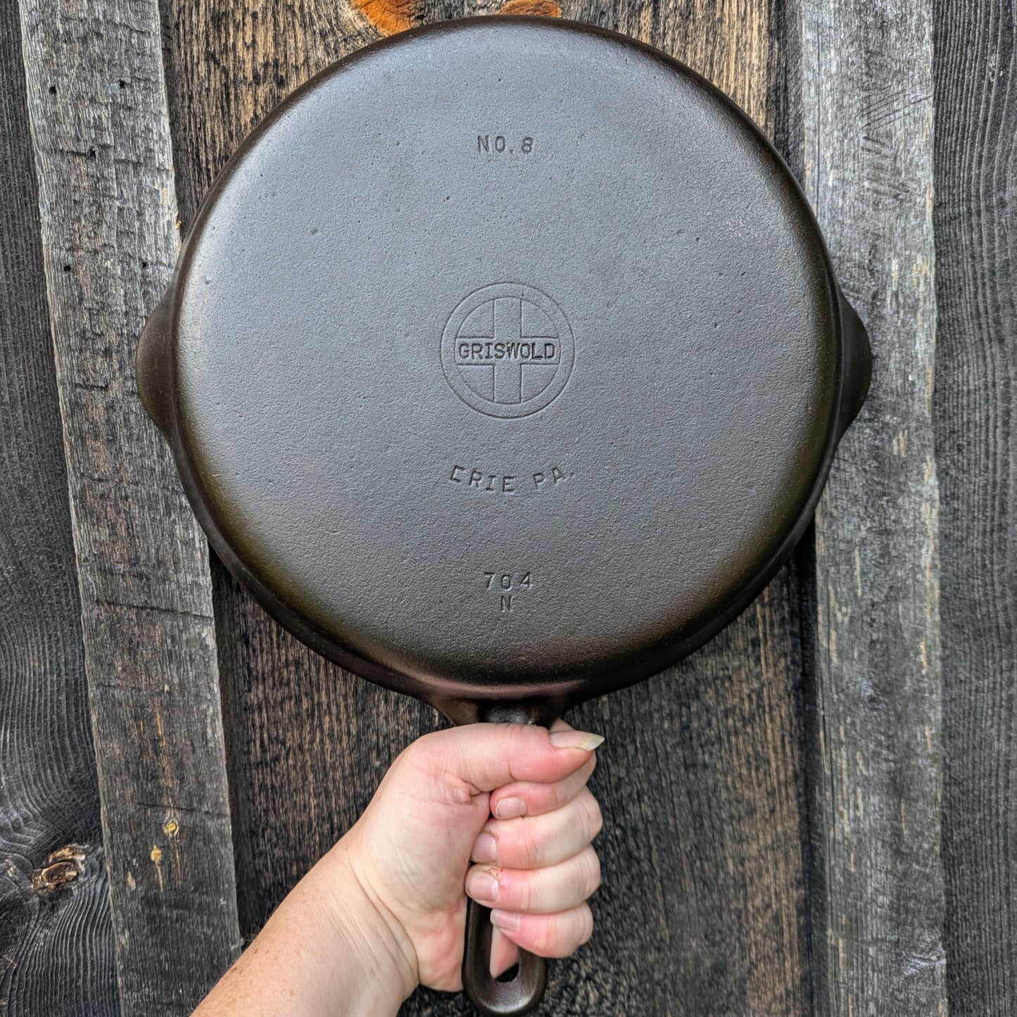 Vintage Griswold #8 Cast Iron Skillet Small Block Logo Grooved Handle 704 N