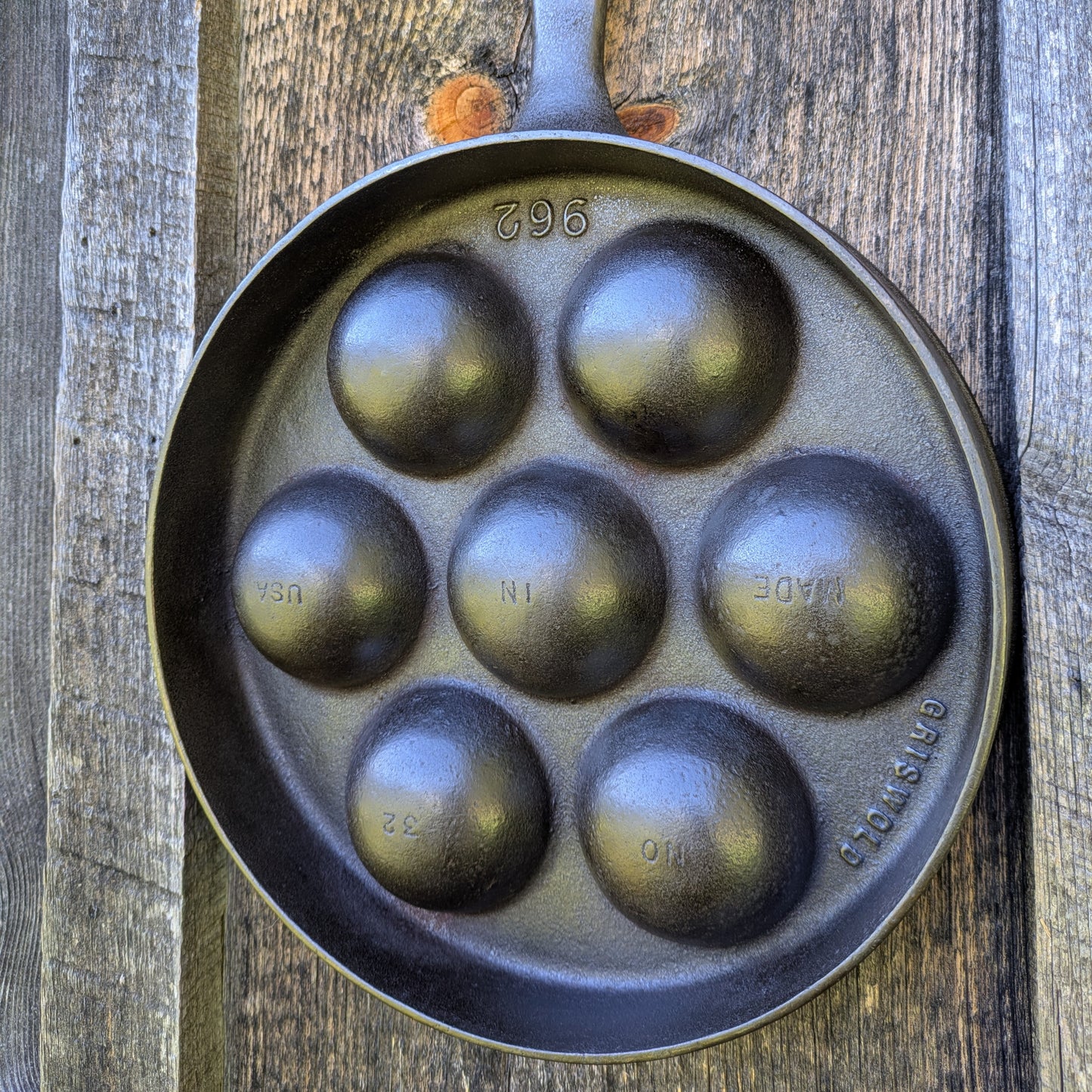 Griswold No. 32 Aebleskiver Danish Cake Pan or Egg Poacher, 962