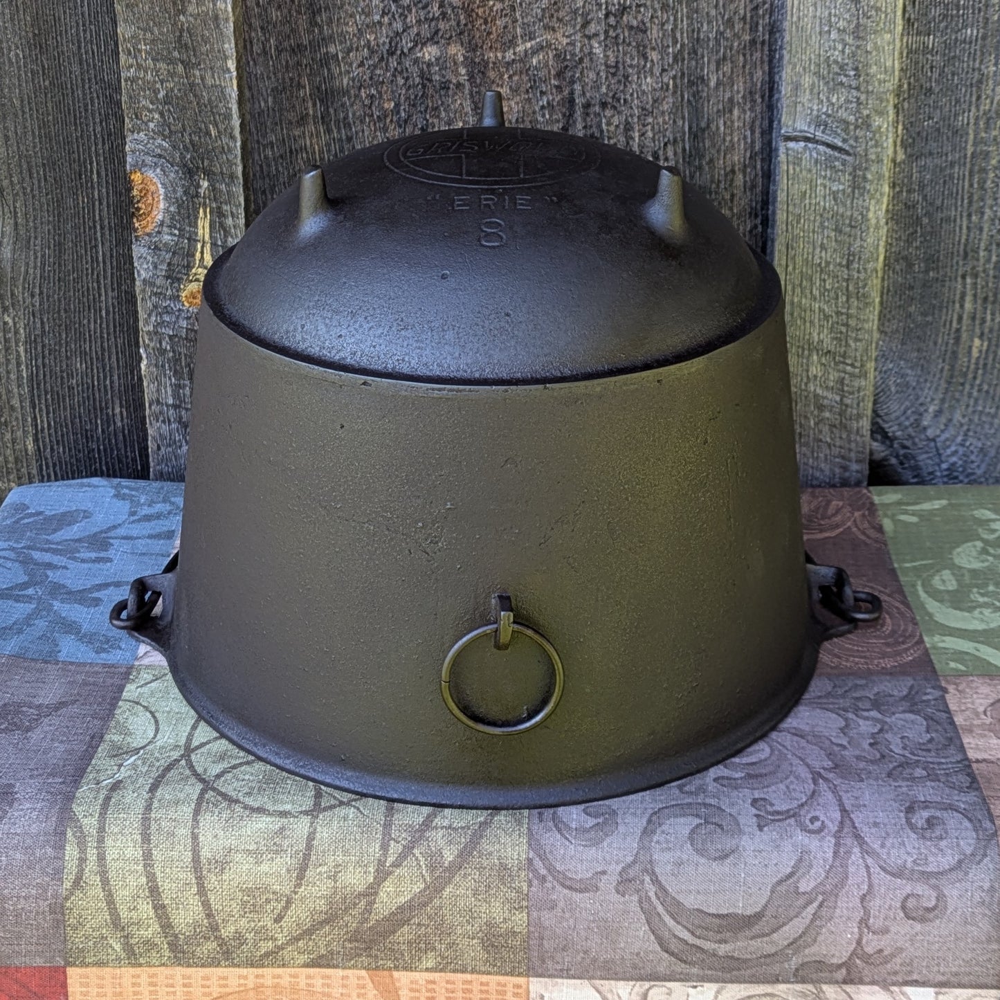 Antique Griswold Cast Iron #8 Regular Kettle or Bean Pot with Slant Erie Logo 791
