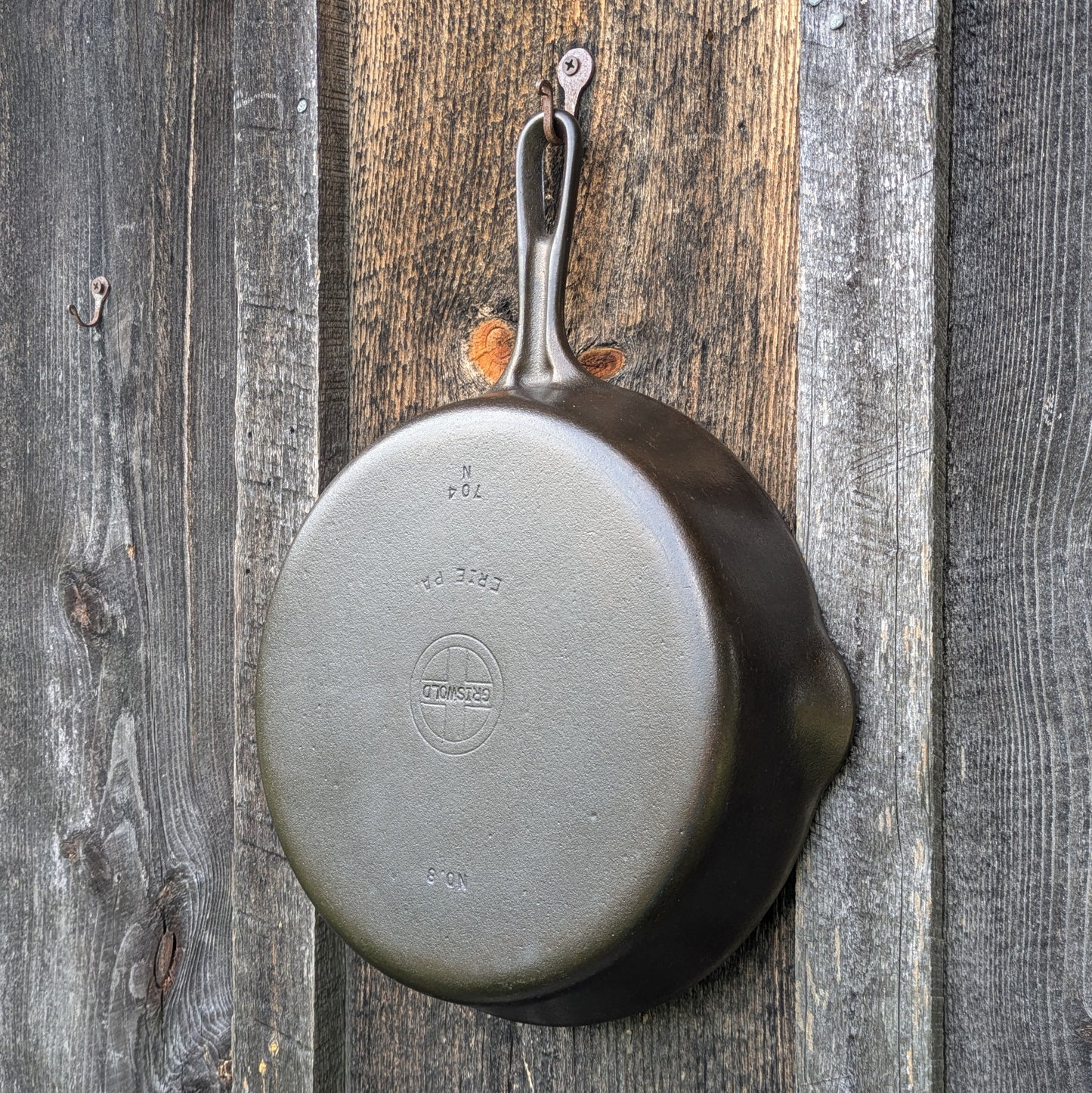 Vintage Griswold #8 Cast Iron Skillet Small Block Logo Grooved Handle 704 N