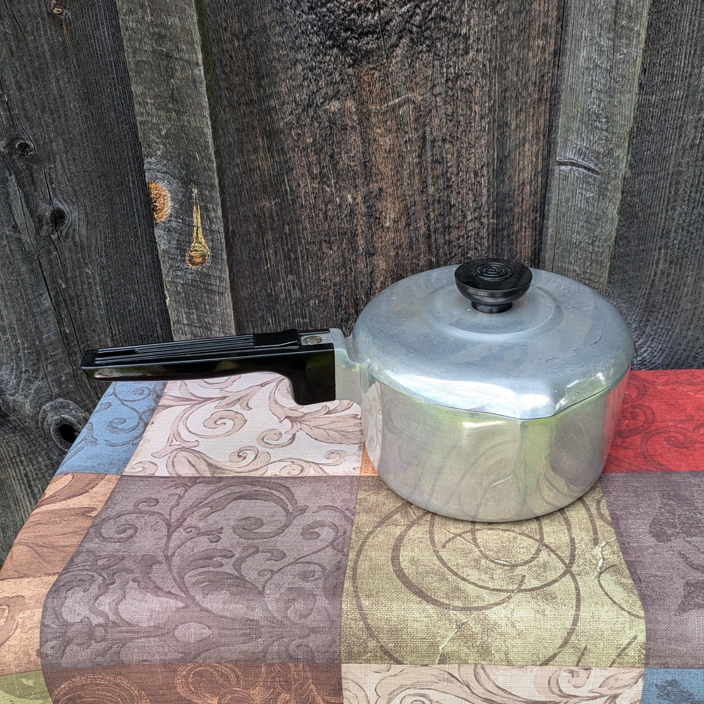 Vintage Magnalite 2 Quart Saucepan with Lid. Cast Aluminum Cookware by Wagner Ware 4682