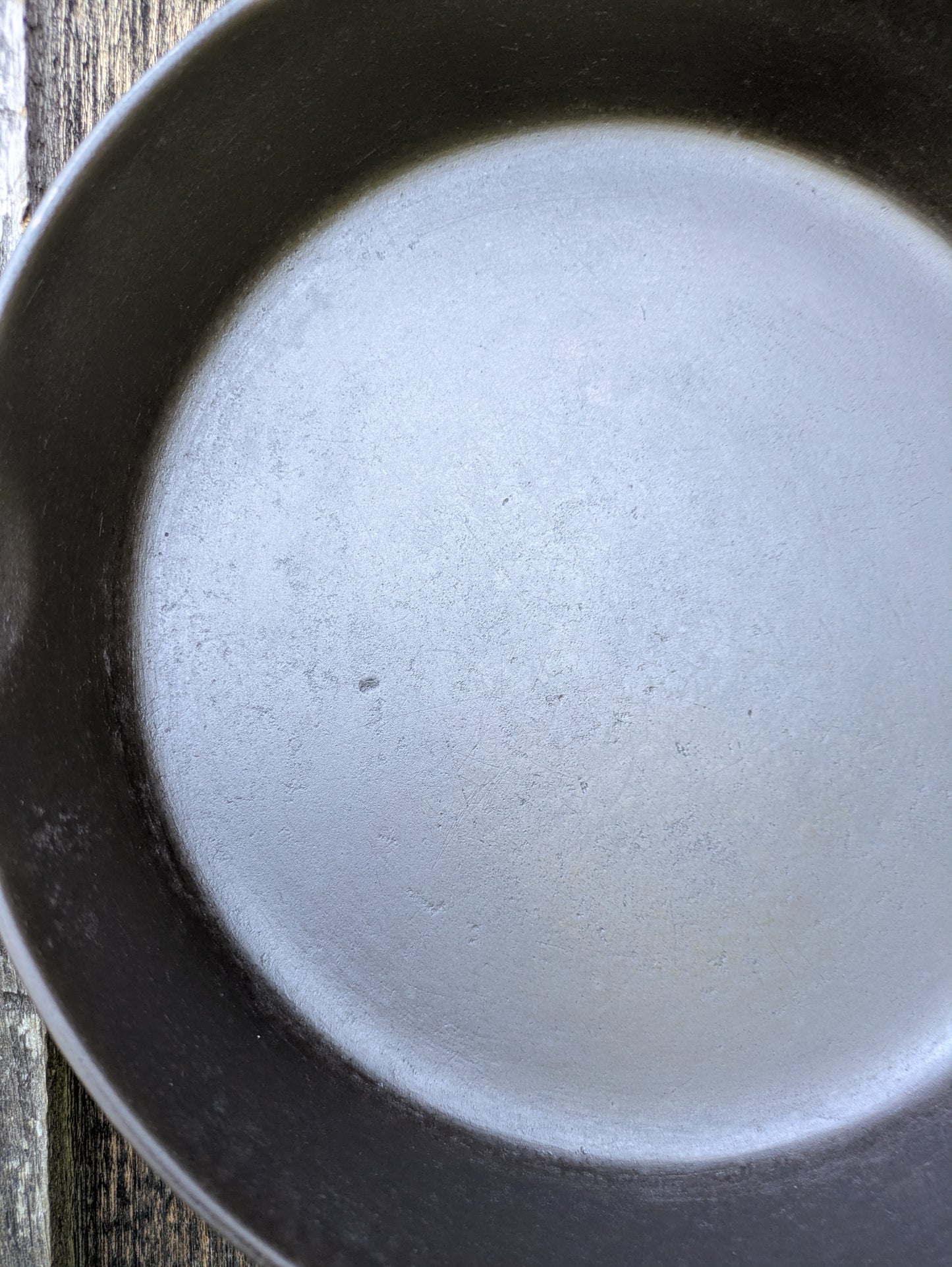Griswold Cast Iron Skillet #8 Large Block Logo and Heat Ring 704 V