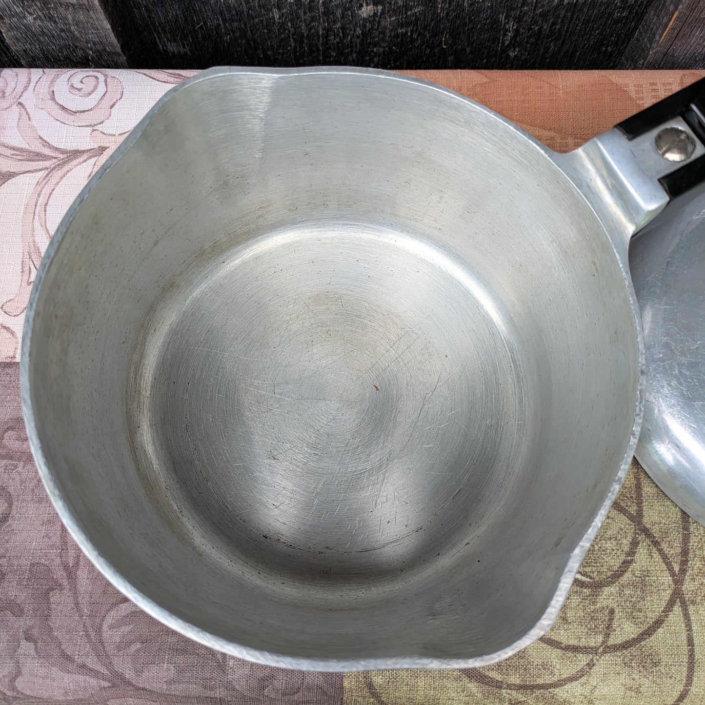 Vintage Magnalite 2 Quart Saucepan with Lid. Cast Aluminum Cookware by Wagner Ware 4682
