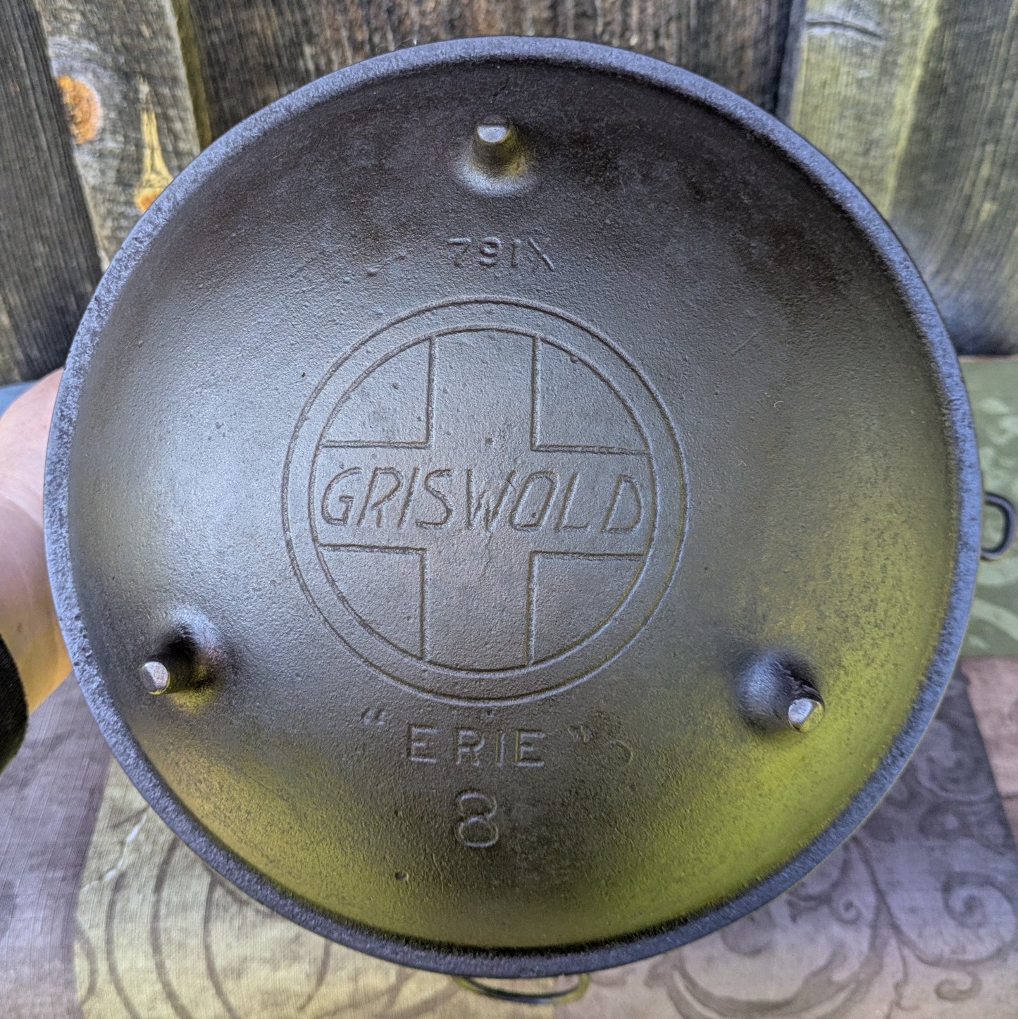Antique Griswold Cast Iron #8 Regular Kettle or Bean Pot with Slant Erie Logo 791