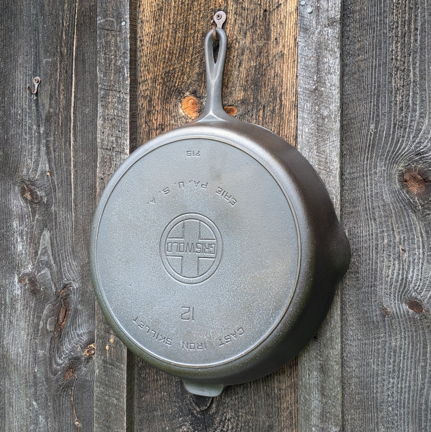 Large Griswold #12 Cast Iron Skillet with Large Block Logo and Heat Ring, Erie PA 719