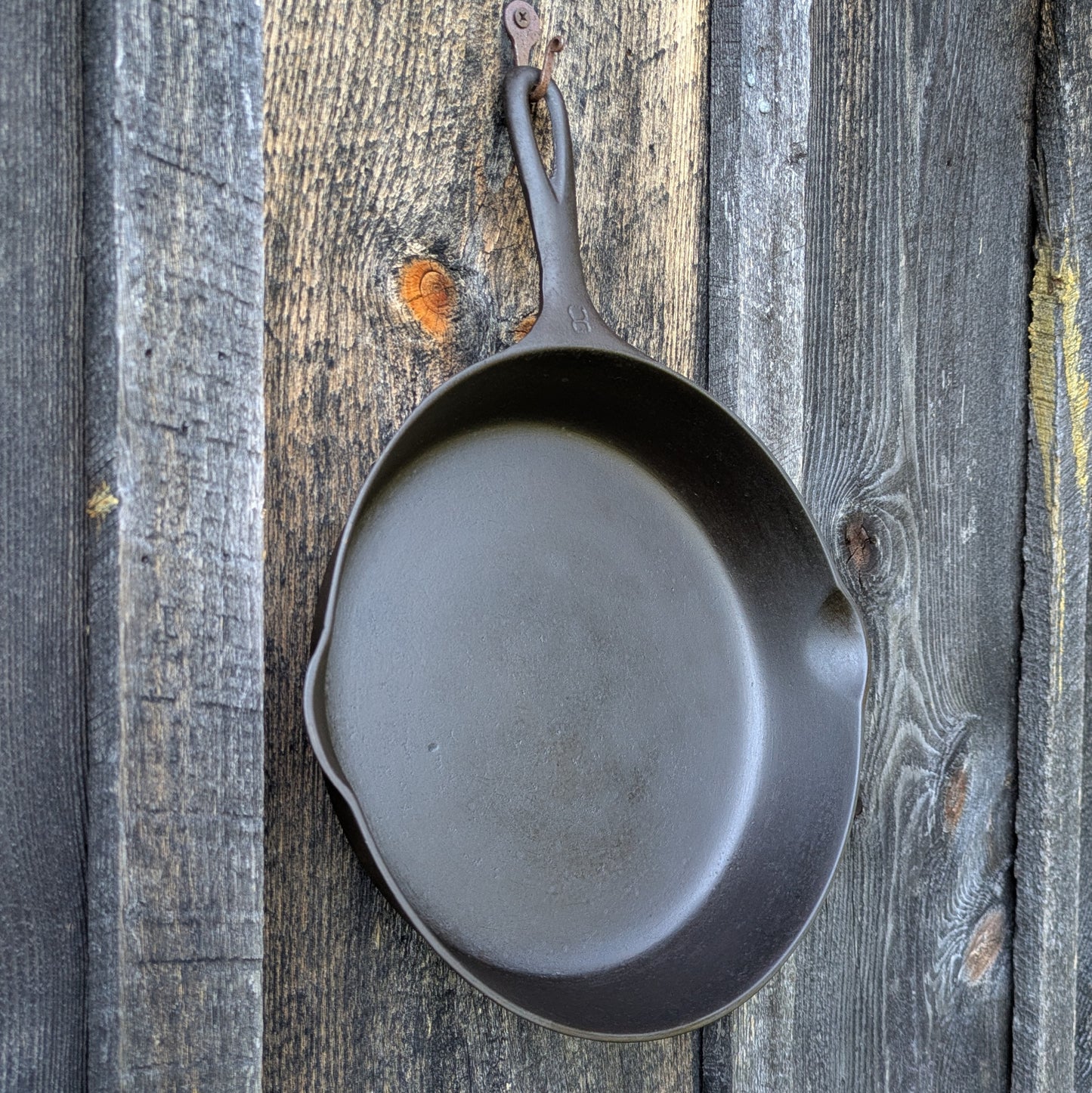 Griswold Cast Iron Skillet #8 Large Block Logo and Heat Ring 704 V