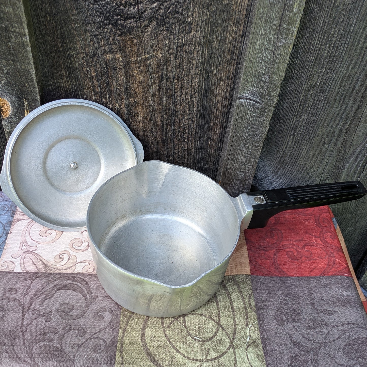 Vintage Magnalite 2 Quart Saucepan with Lid. Cast Aluminum Cookware by Wagner Ware 4682