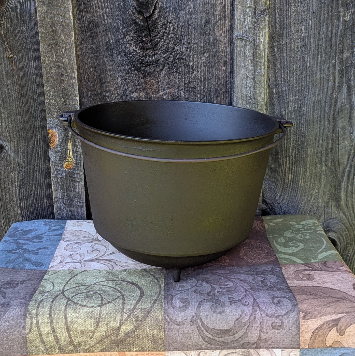 Antique Griswold Cast Iron #8 Regular Kettle or Bean Pot with Slant Erie Logo 791