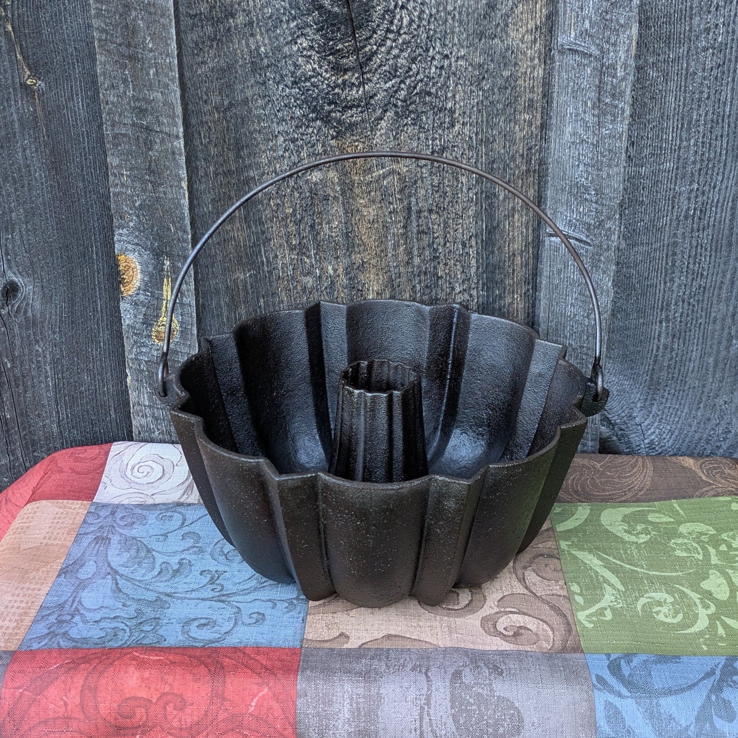 Vintage Cast Iron Bundt Pan with Bail Handle, Fully Restored