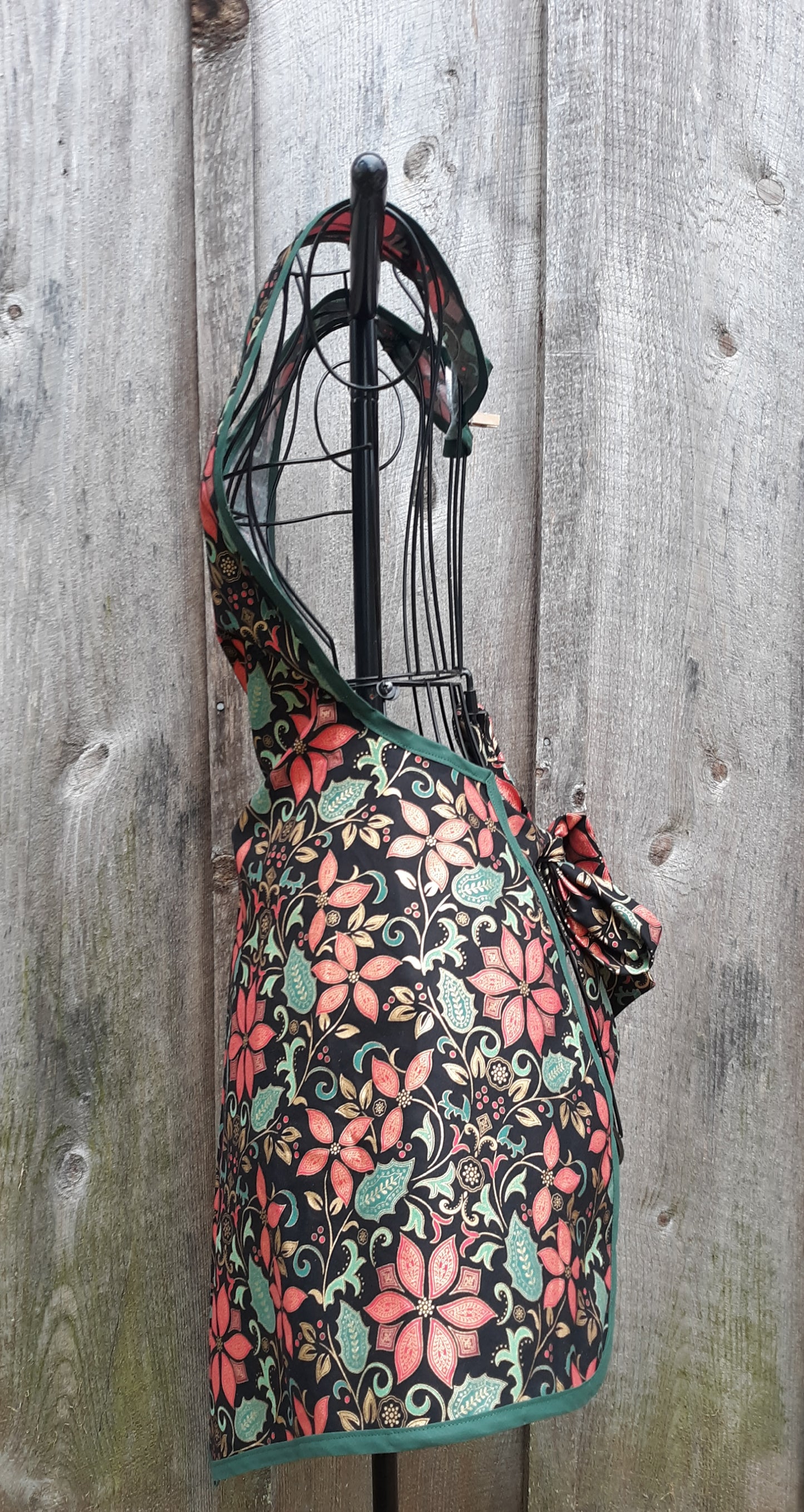 Perfect Poinsettia Holiday Apron