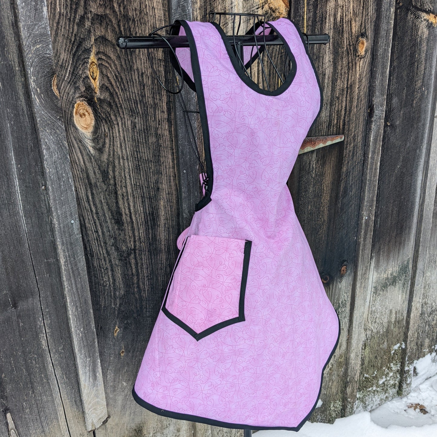 Sweetheart Vintage Inspired Apron in Pink and Black